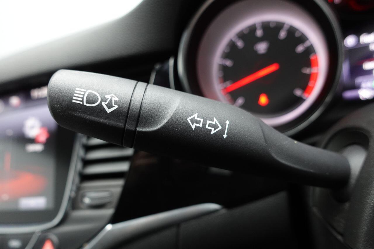 Vauxhall Astra - Image 10