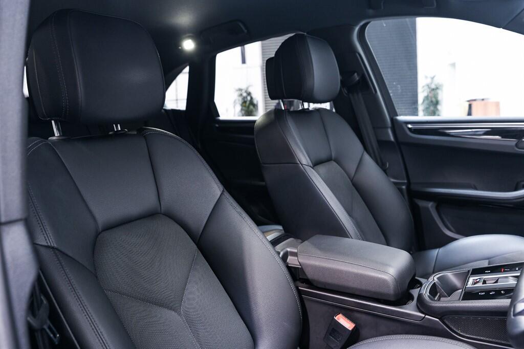 Porsche Macan - Image 11