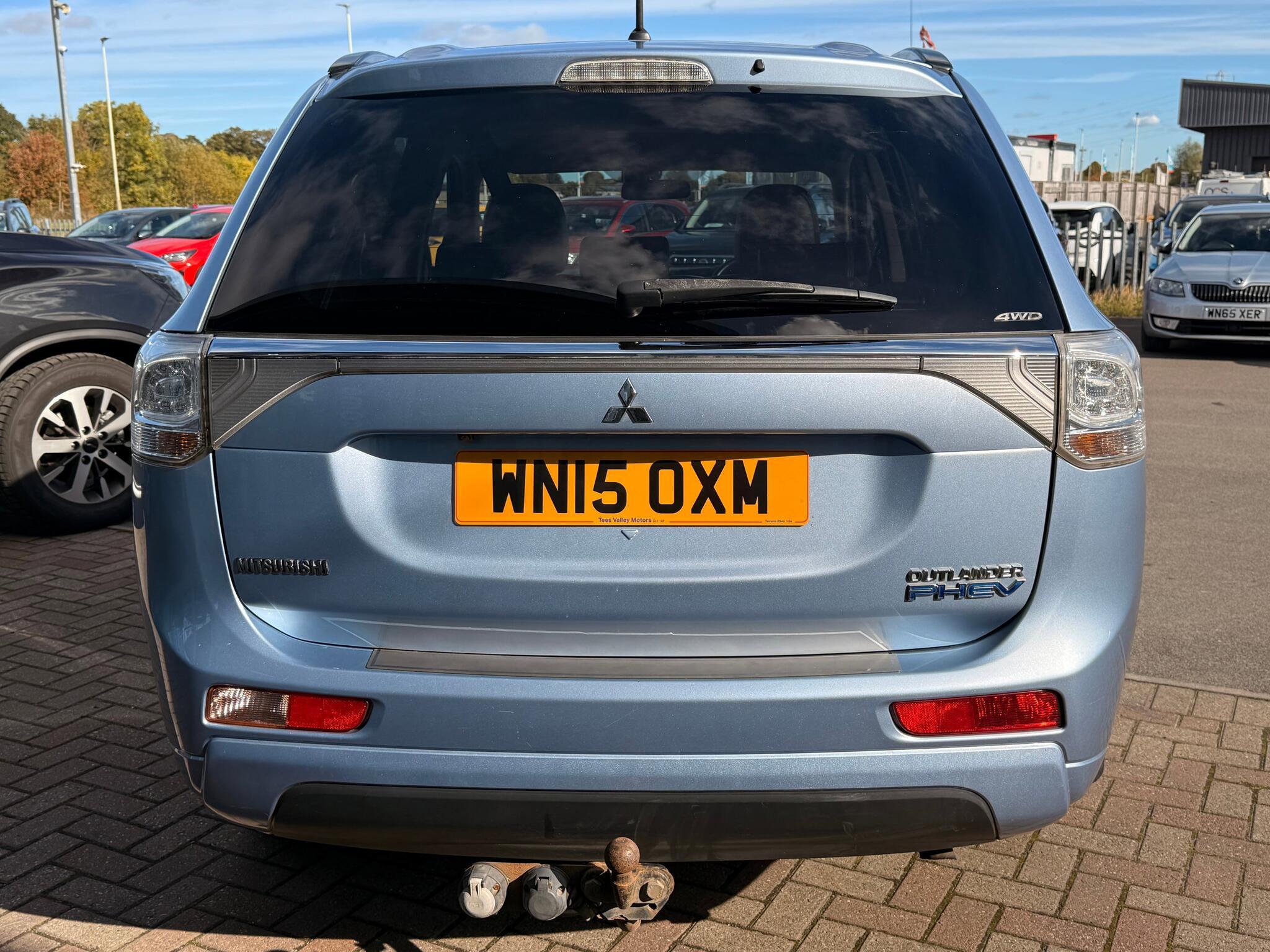Mitsubishi Outlander - Image 7