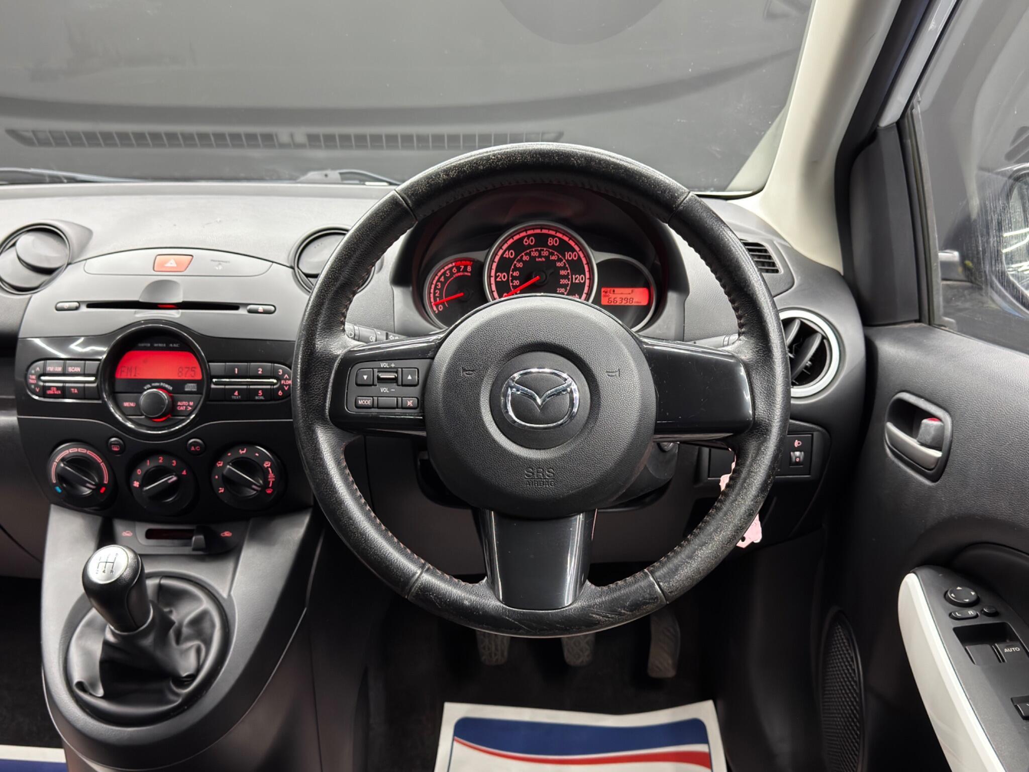 Mazda MAZDA2 - Image 17