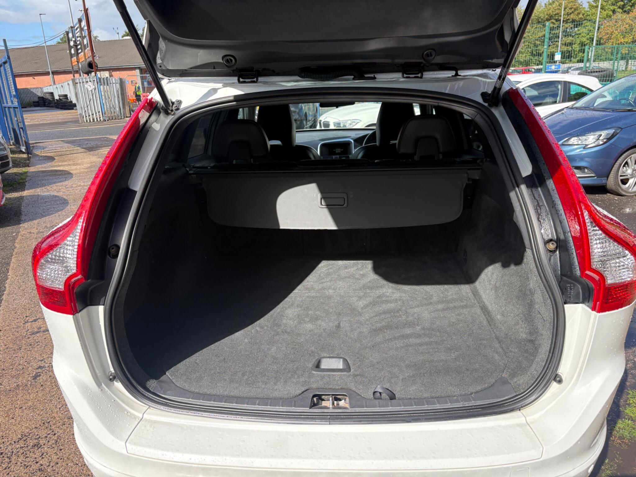 Volvo XC60 - Image 16