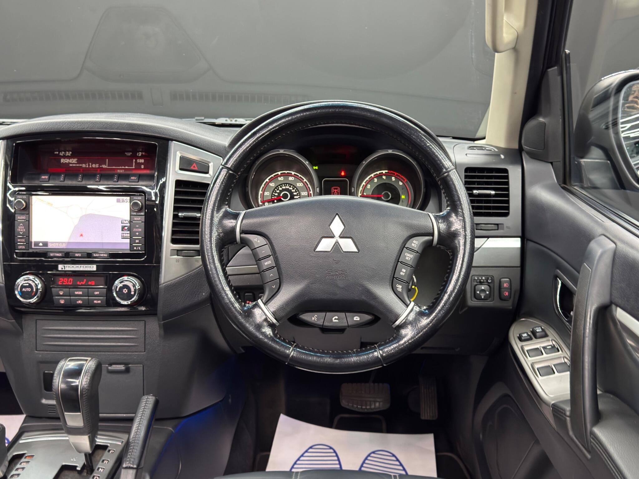 Mitsubishi Shogun - Image 19