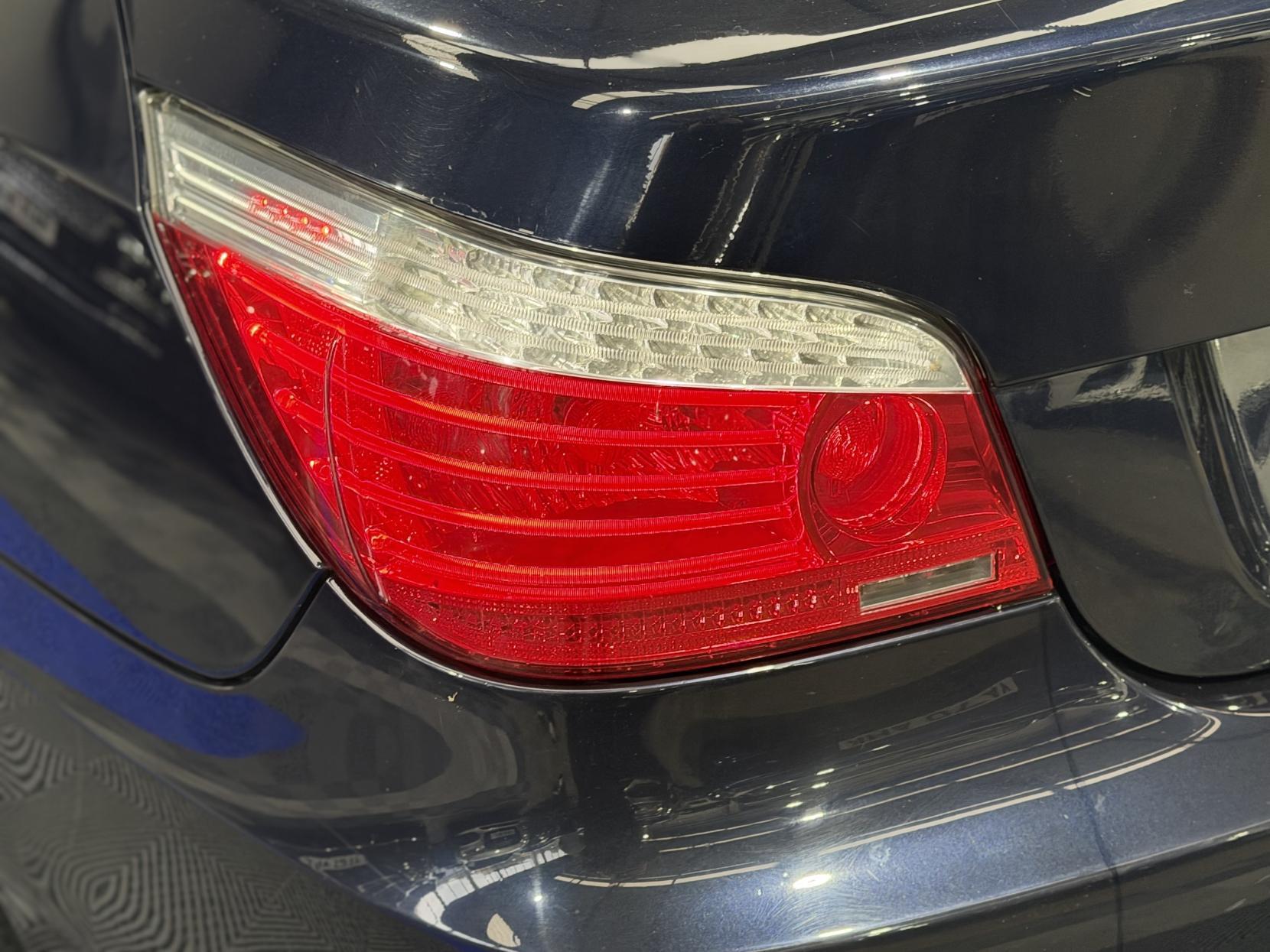 BMW 5 Series - Image 12