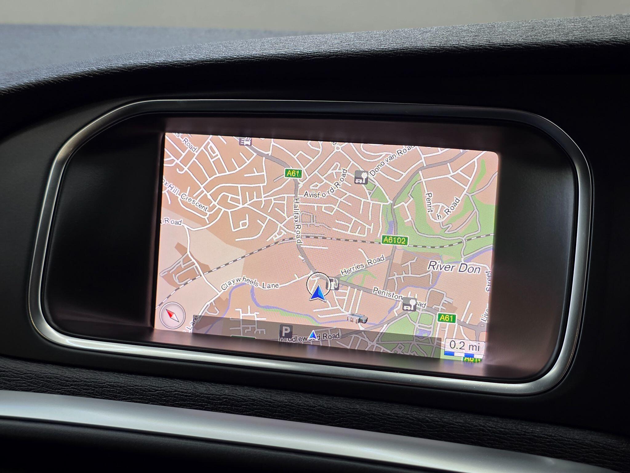 Volvo V40 - Image 18