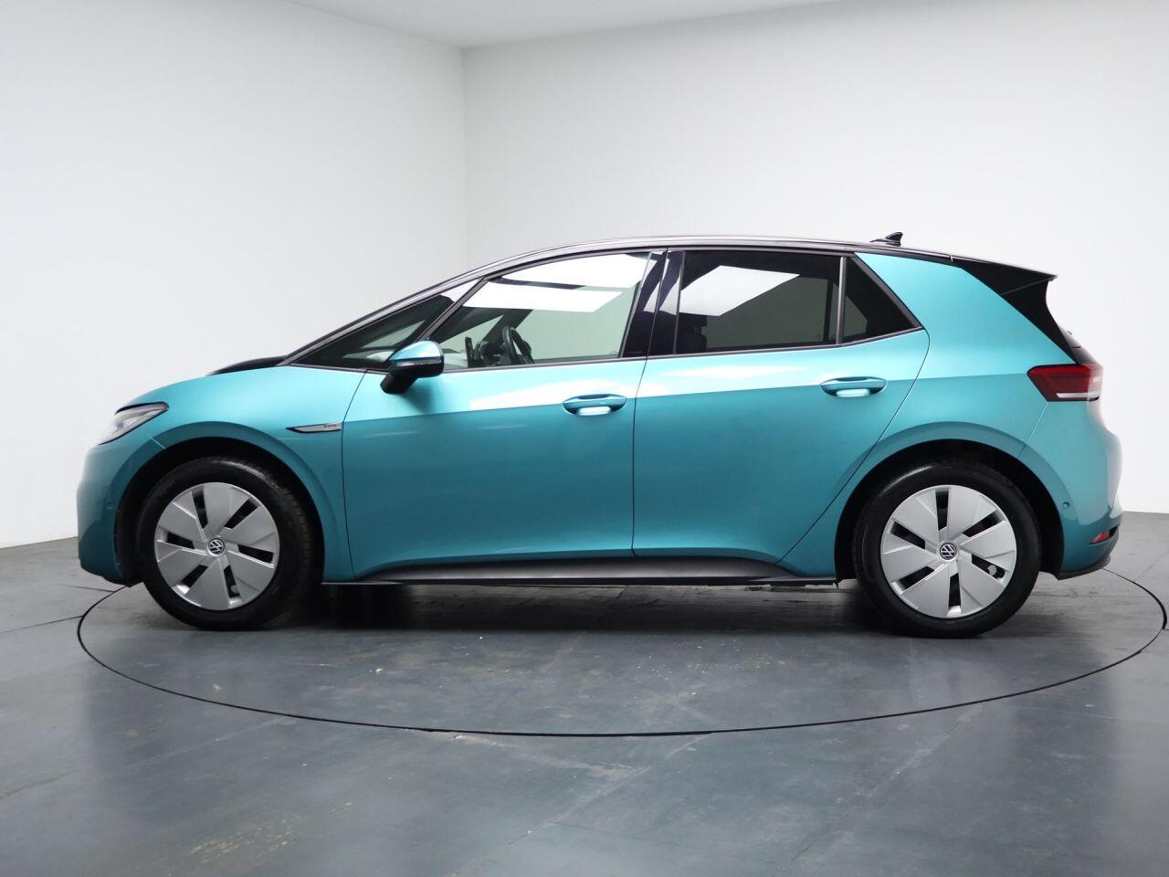 Volkswagen ID.3 - Image 8
