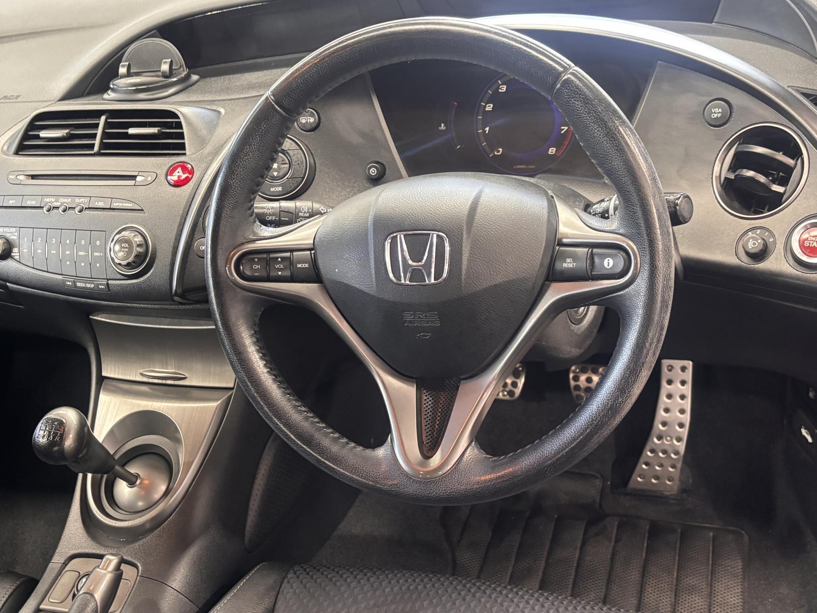 Honda Civic - Image 17