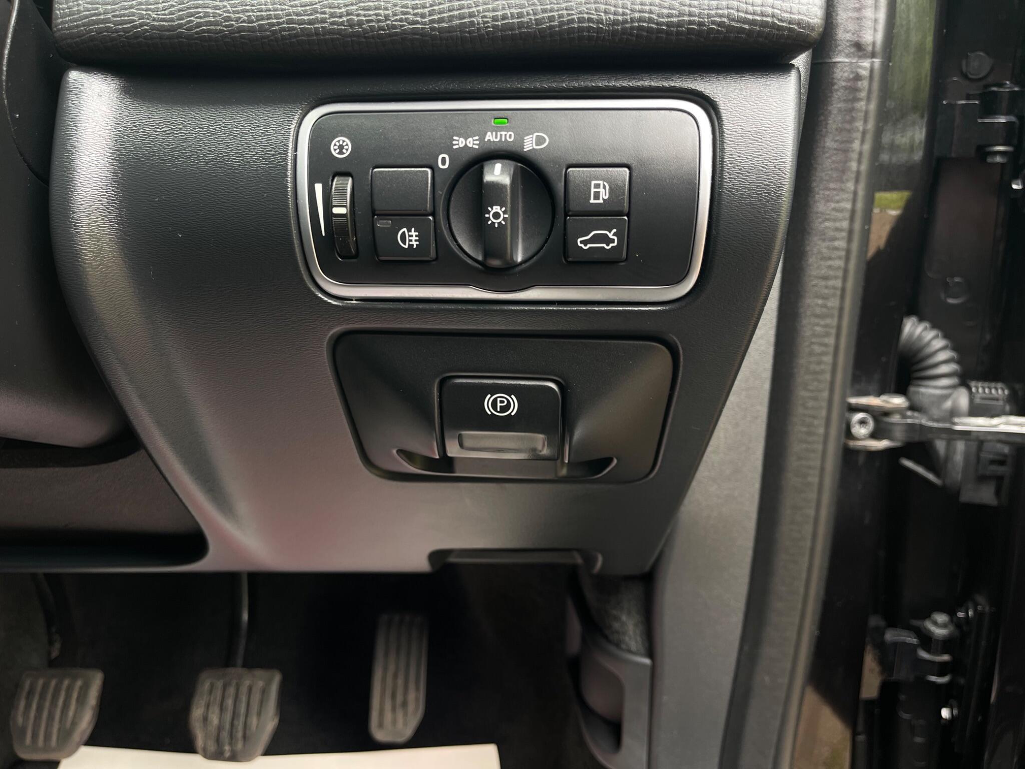 Volvo XC60 - Image 35