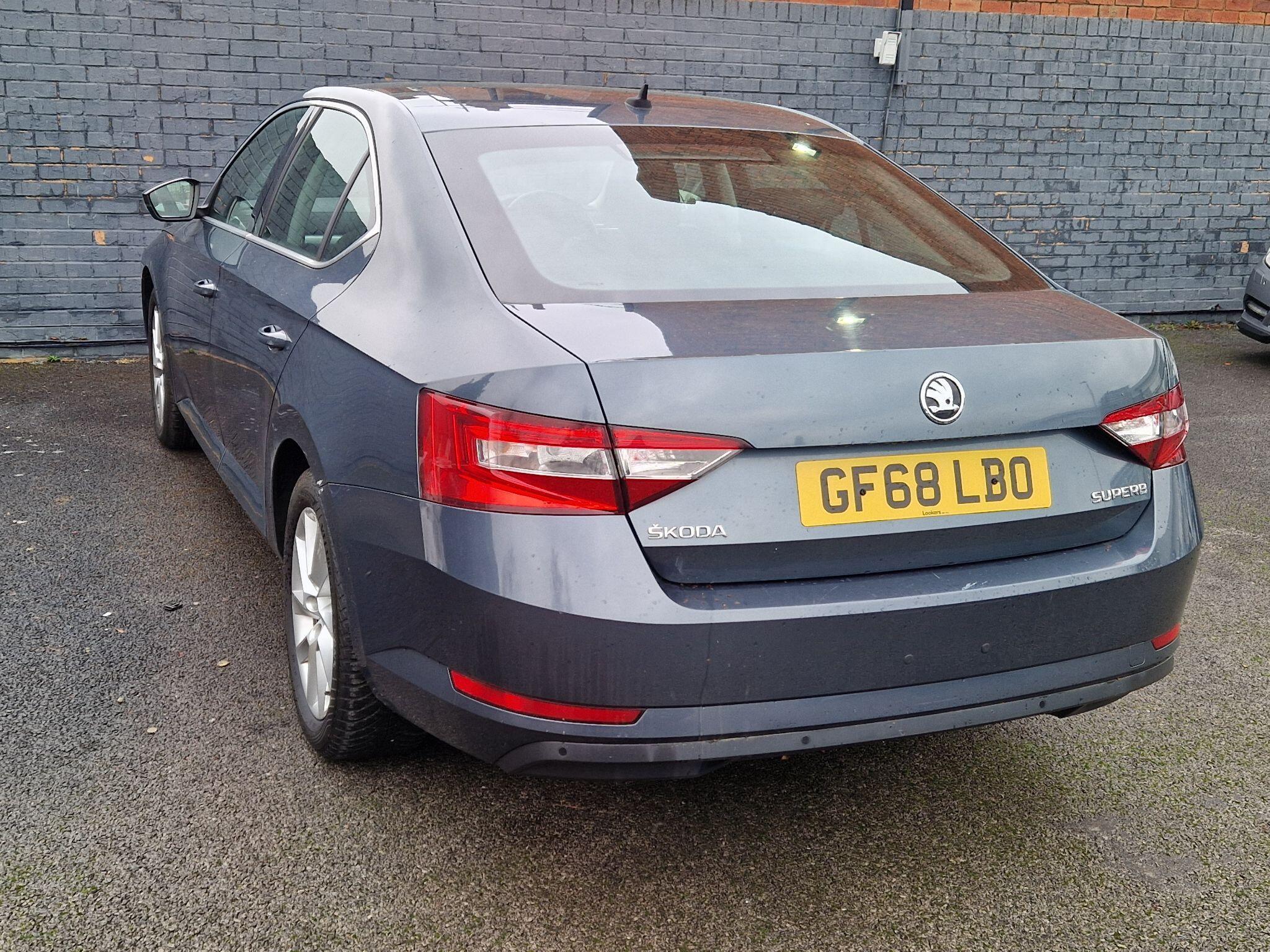 Skoda Superb - Image 8