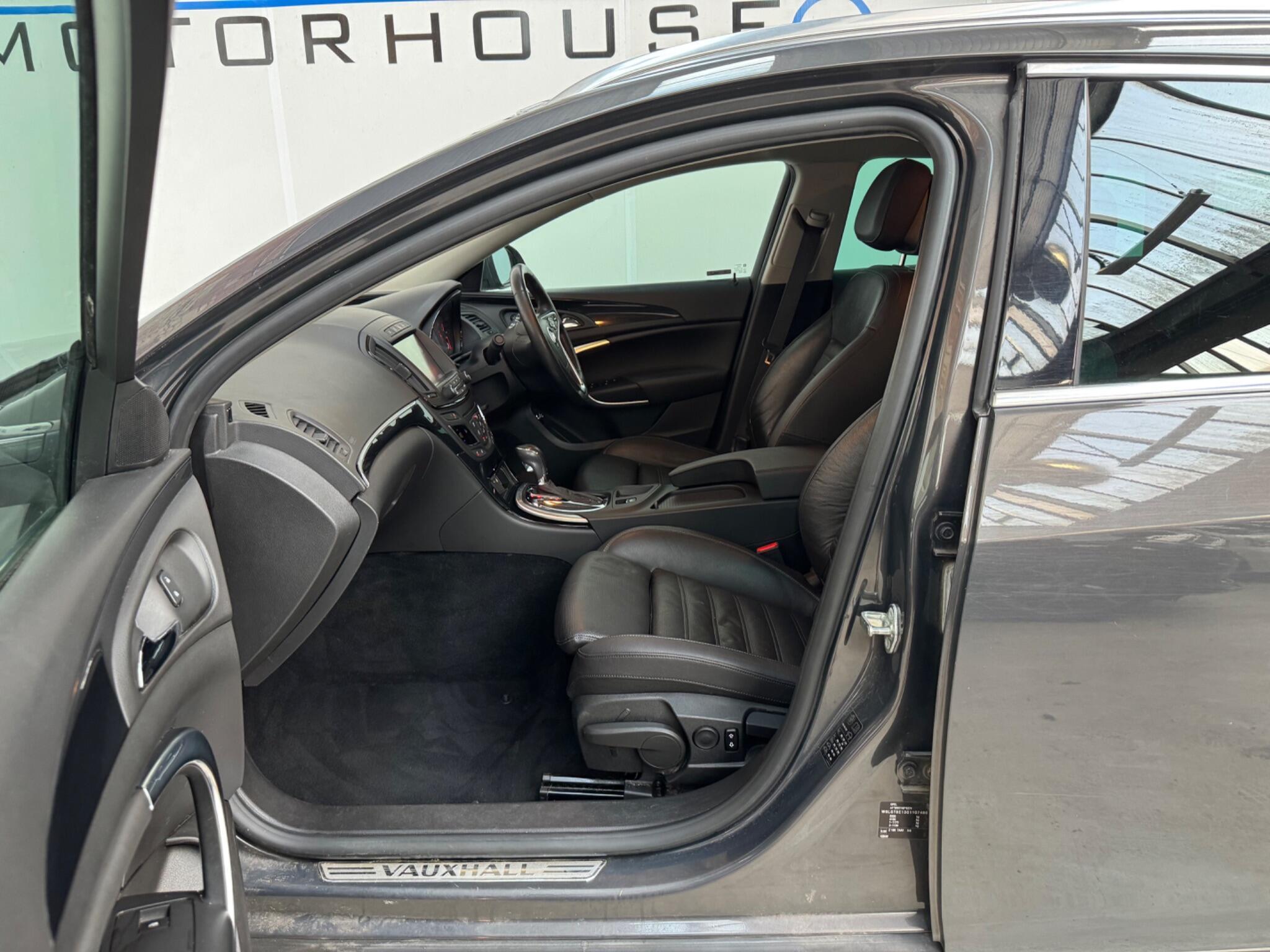 Vauxhall Insignia - Image 10