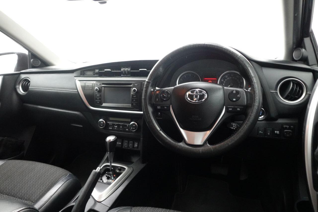 Toyota Auris - Image 19