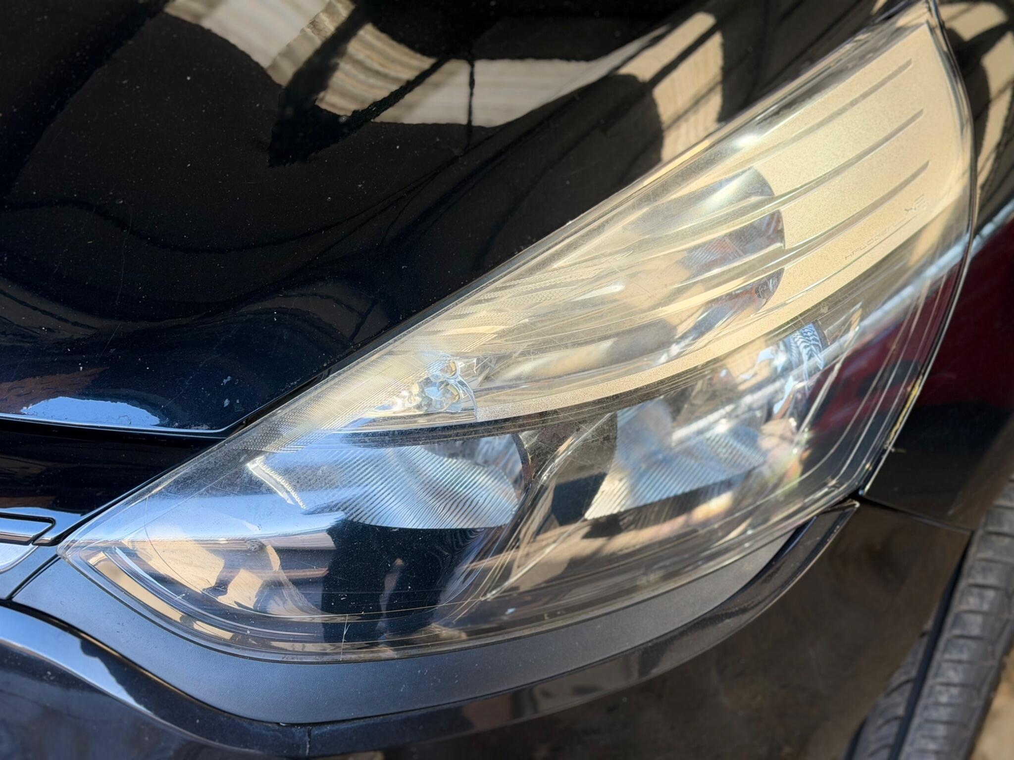 Renault Clio - Image 11