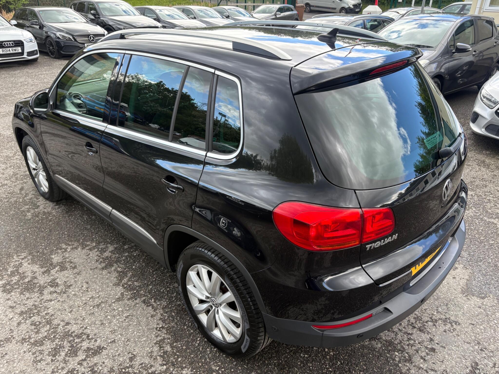 Volkswagen Tiguan - Image 14