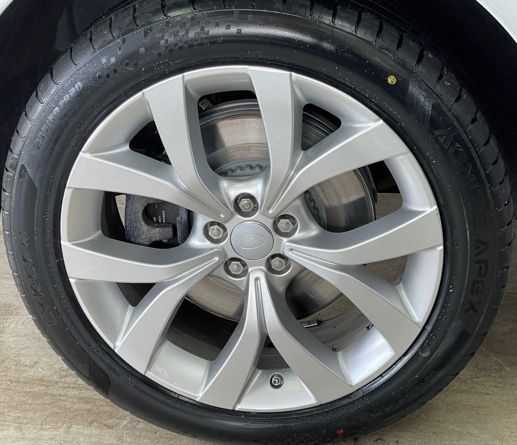 Land Rover DISCOVERY SPORT - Image 16