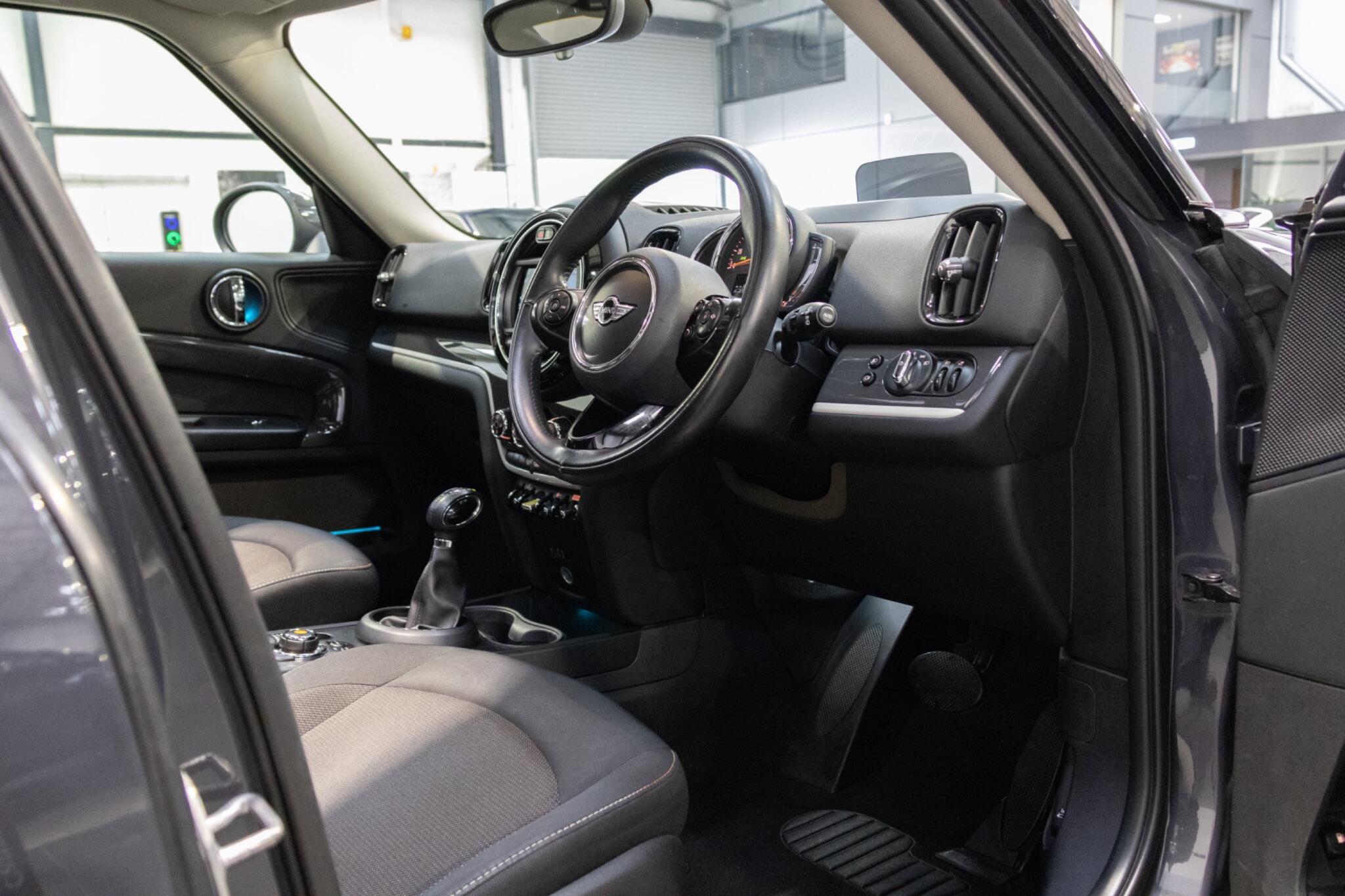 MINI Countryman - Image 11