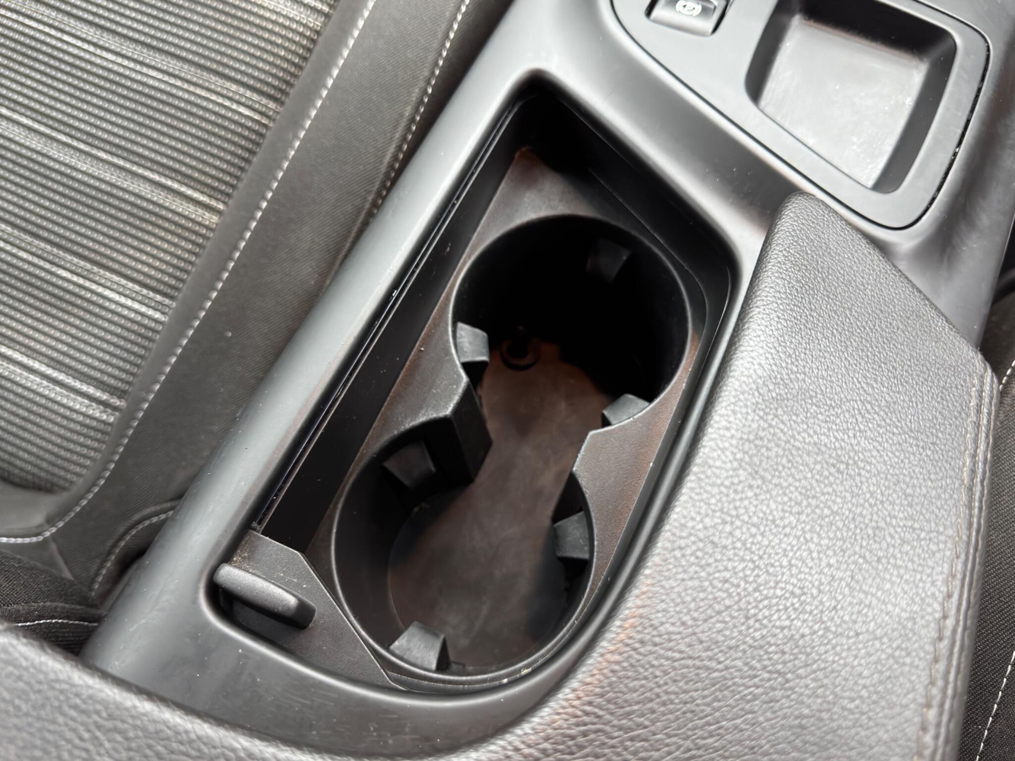 Vauxhall Insignia - Image 25