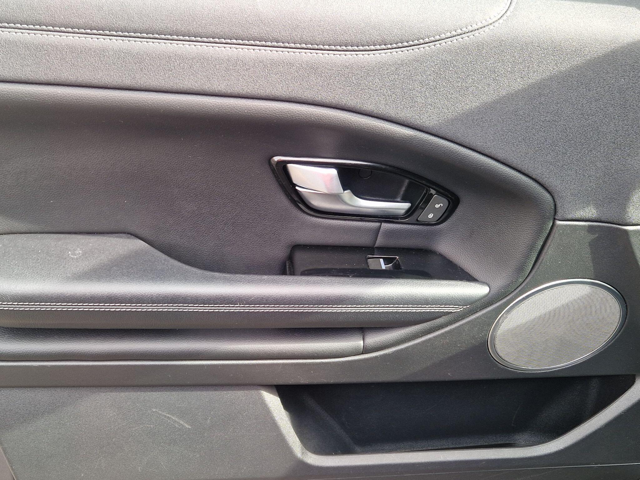 Land Rover Range Rover Evoque - Image 40