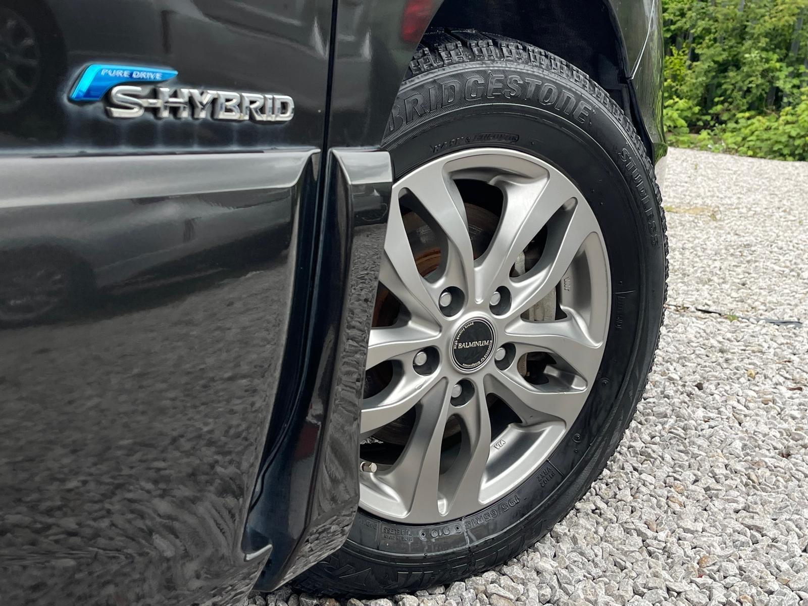 Nissan Serena - Image 39