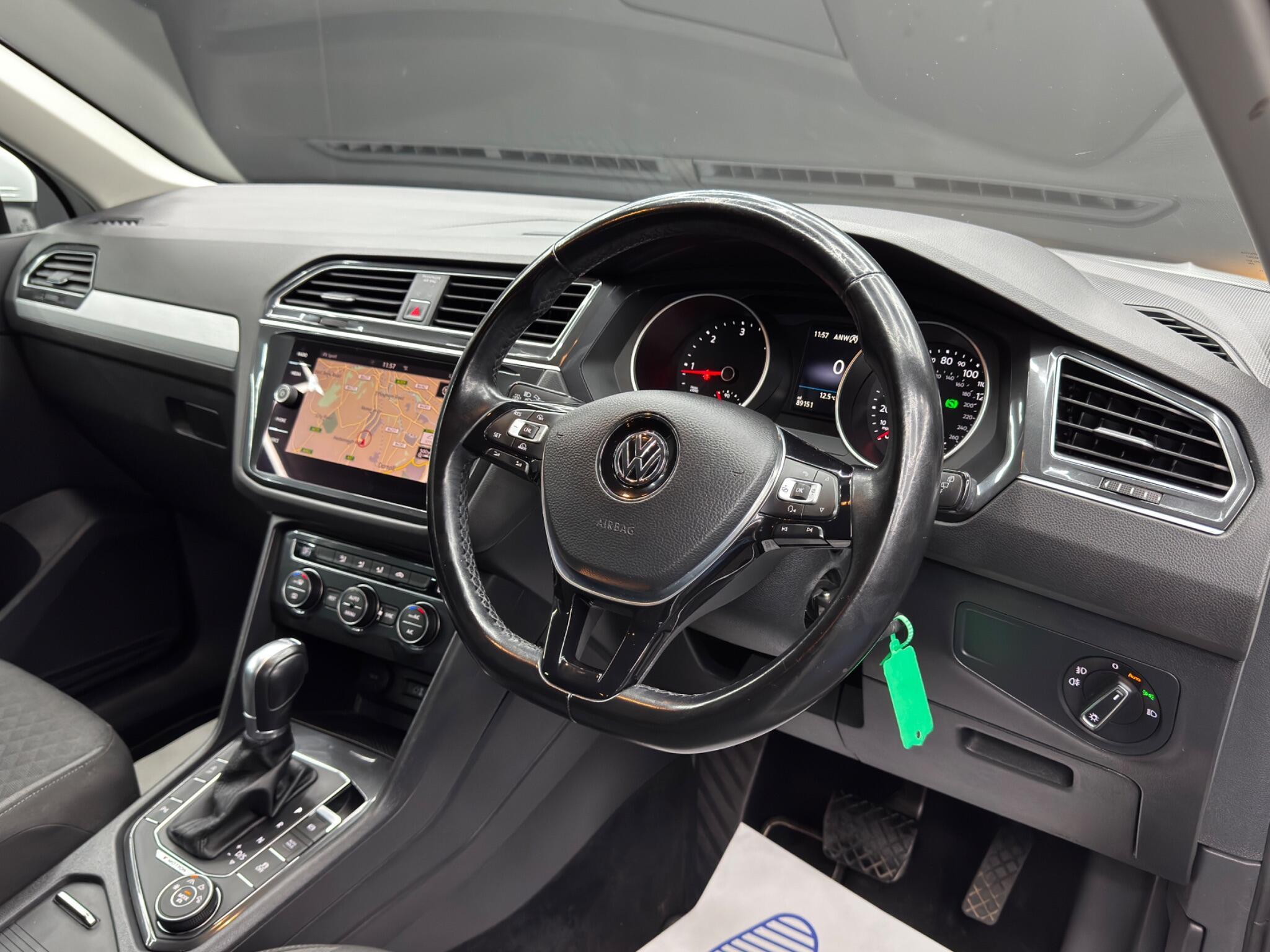 Volkswagen Tiguan - Image 9