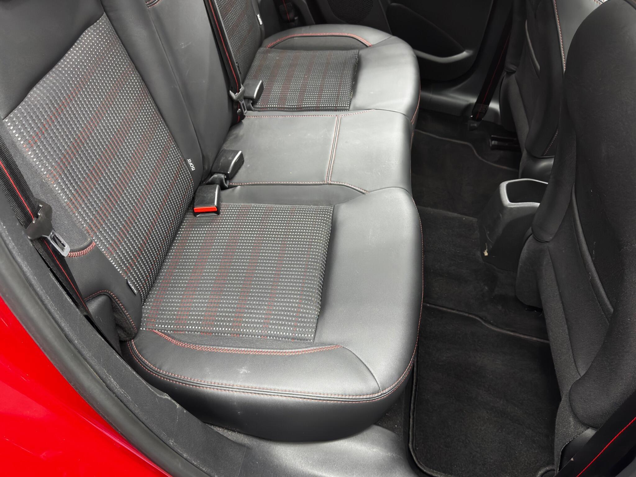 Peugeot 208 - Image 16