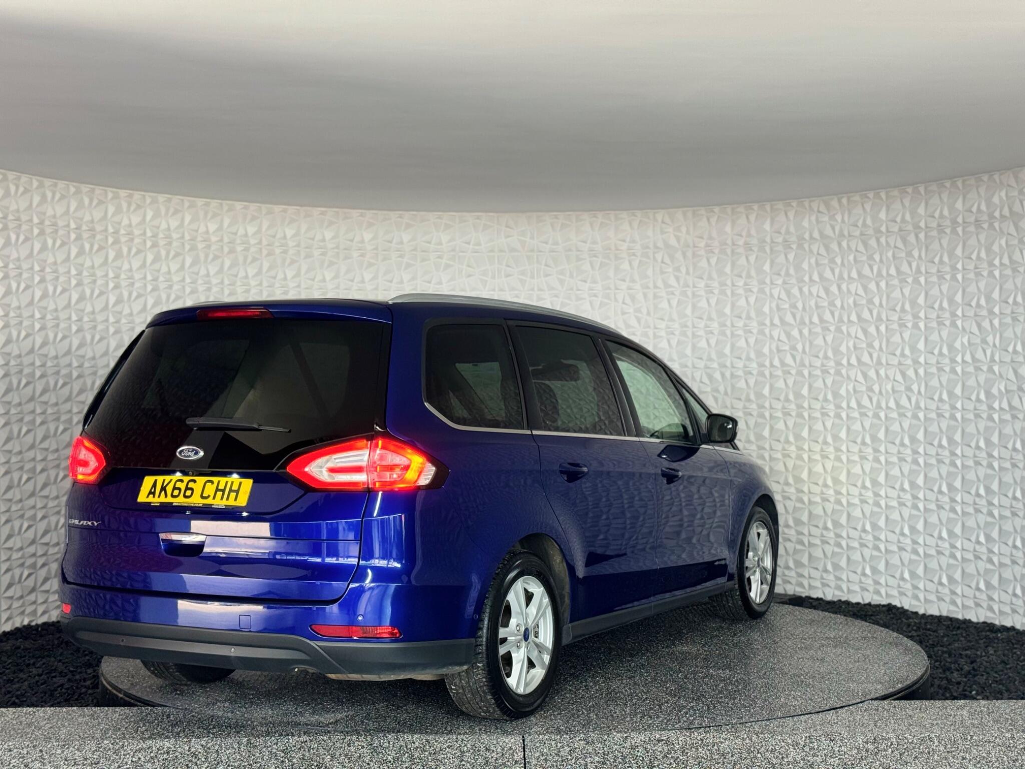 Ford Galaxy - Image 10