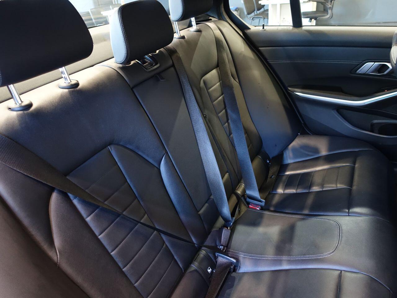 BMW 3 Series - Image 14