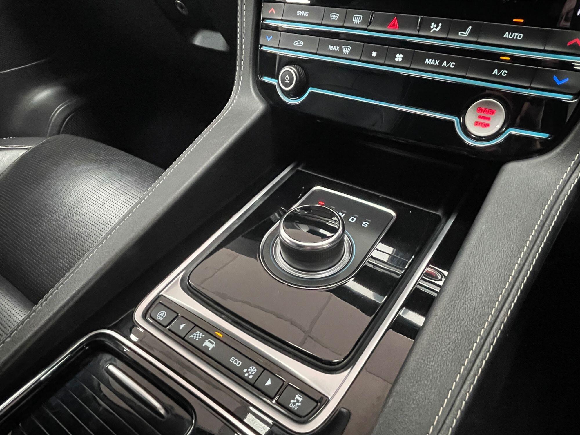 Jaguar F-Pace - Image 46