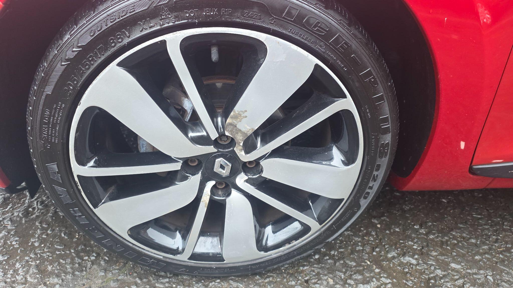 Renault Clio - Image 43