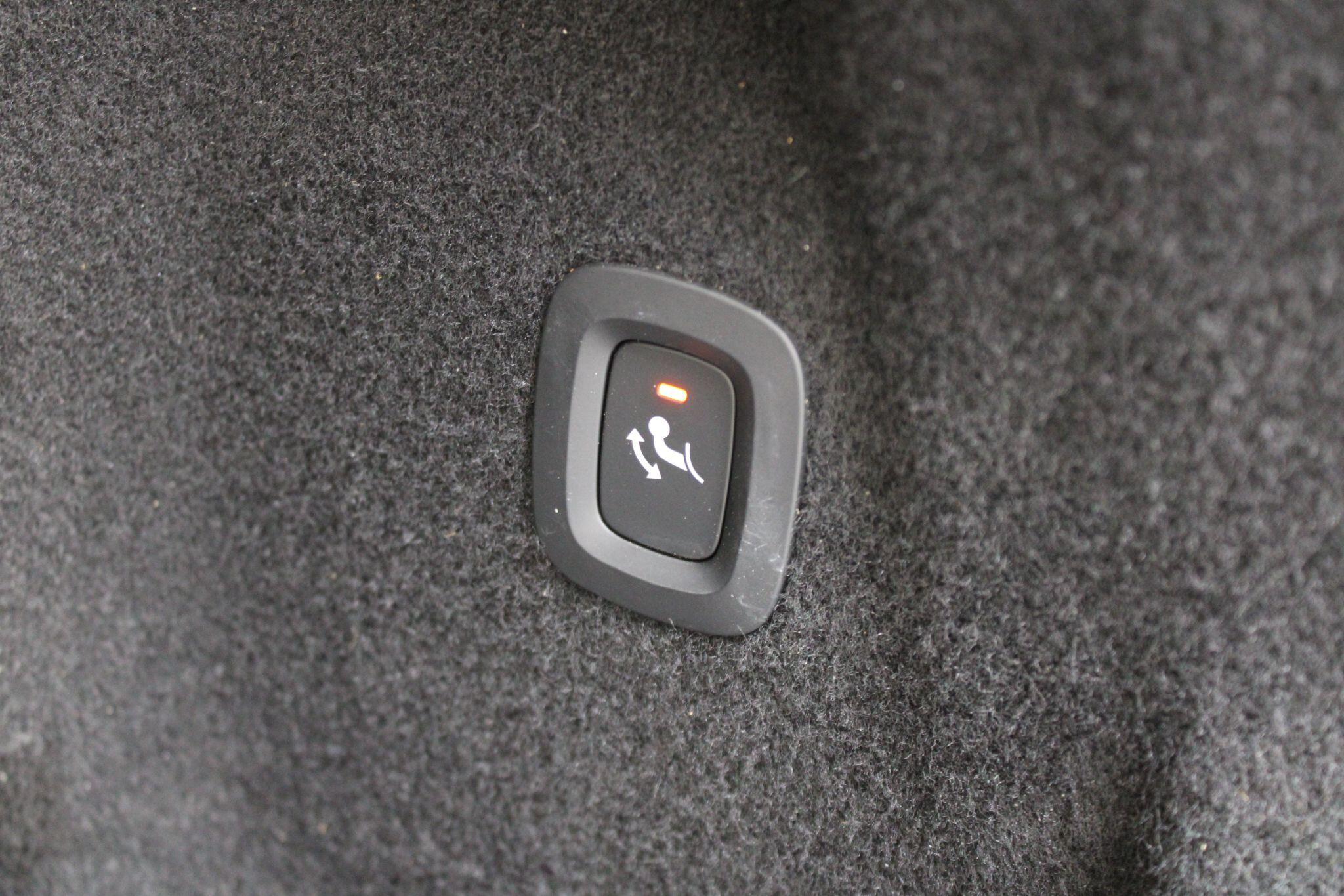 Volvo XC60 - Image 17