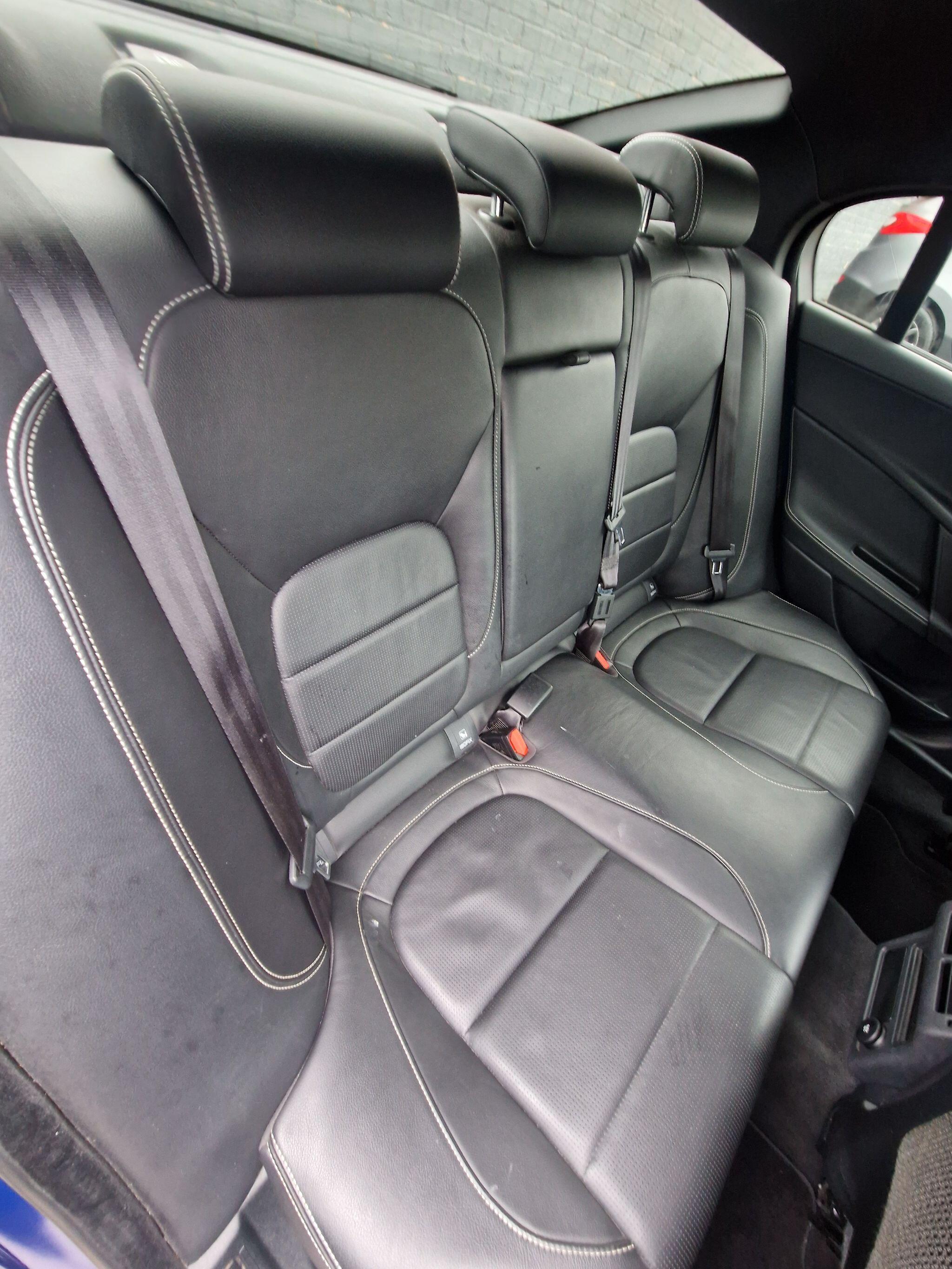 Jaguar XE - Image 33