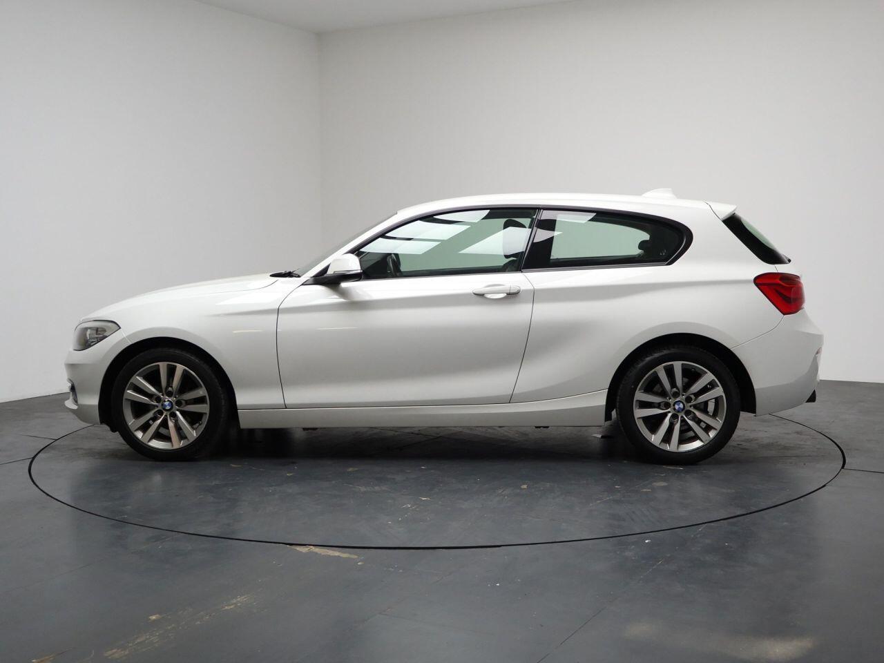 BMW 1 Series - Image 8