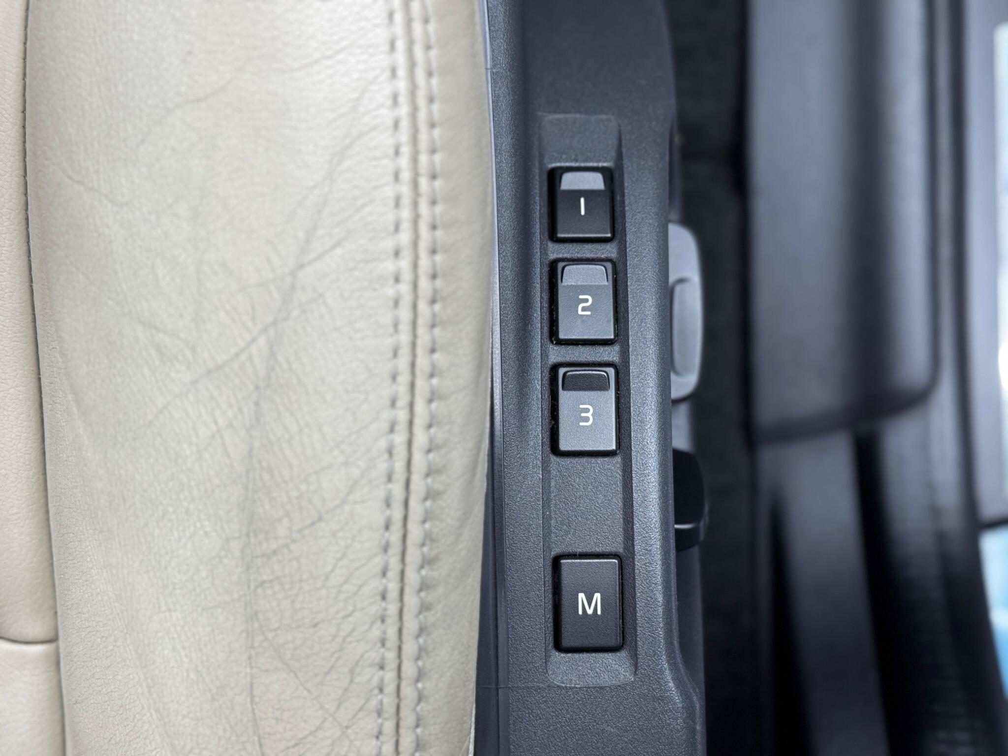 Volvo XC60 - Image 42