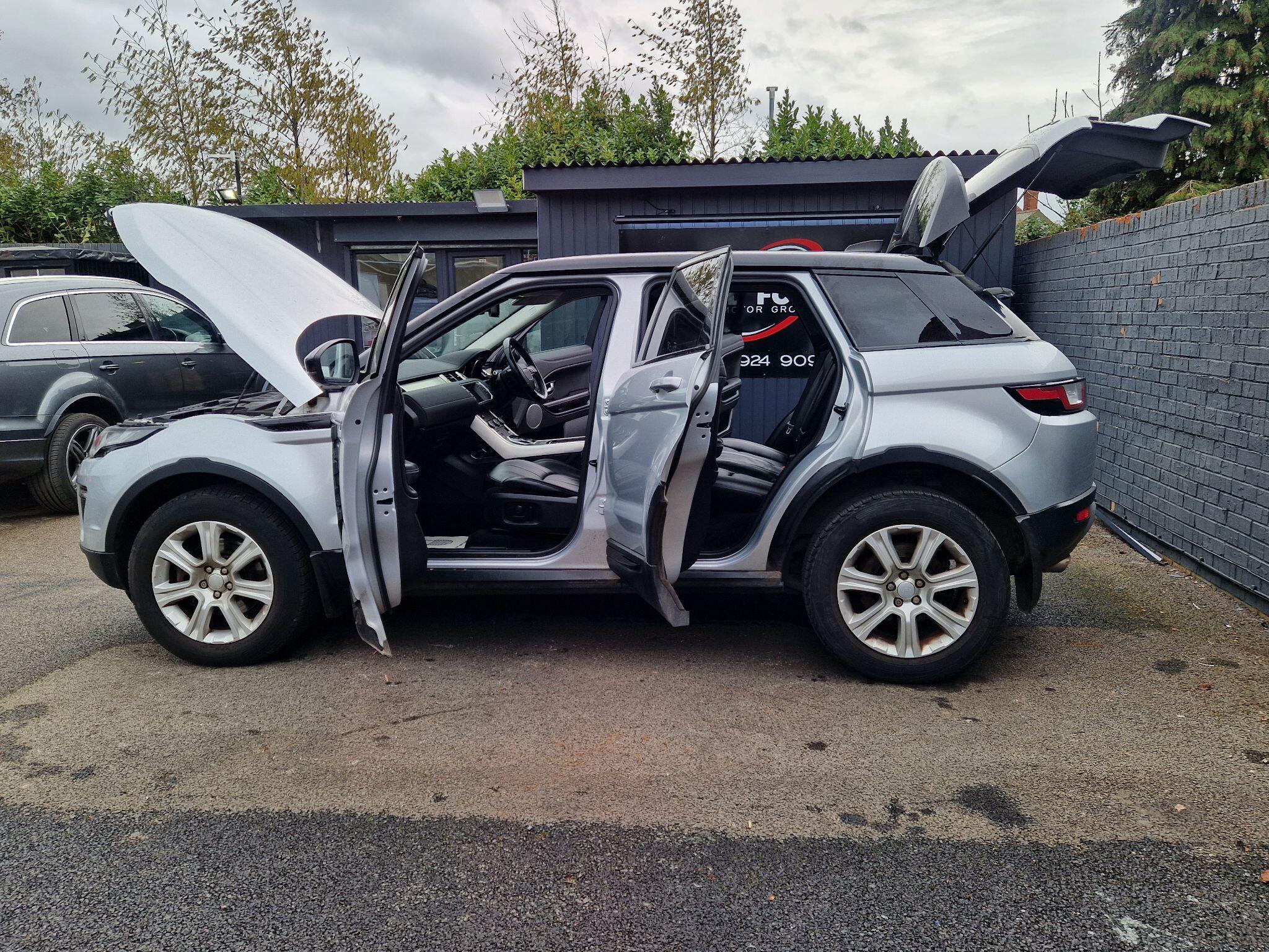 Land Rover Range Rover Evoque - Image 15