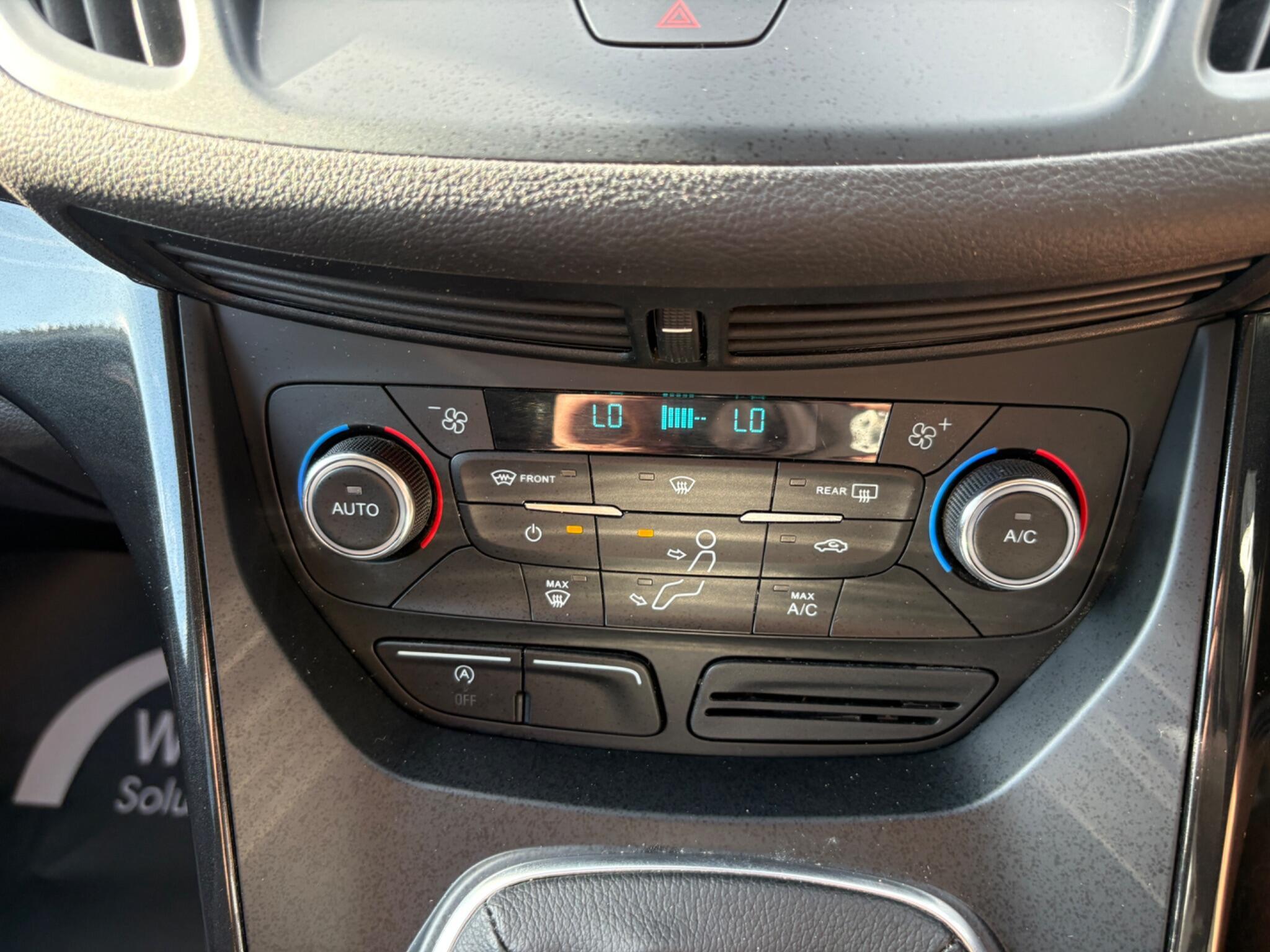 Ford Kuga - Image 19
