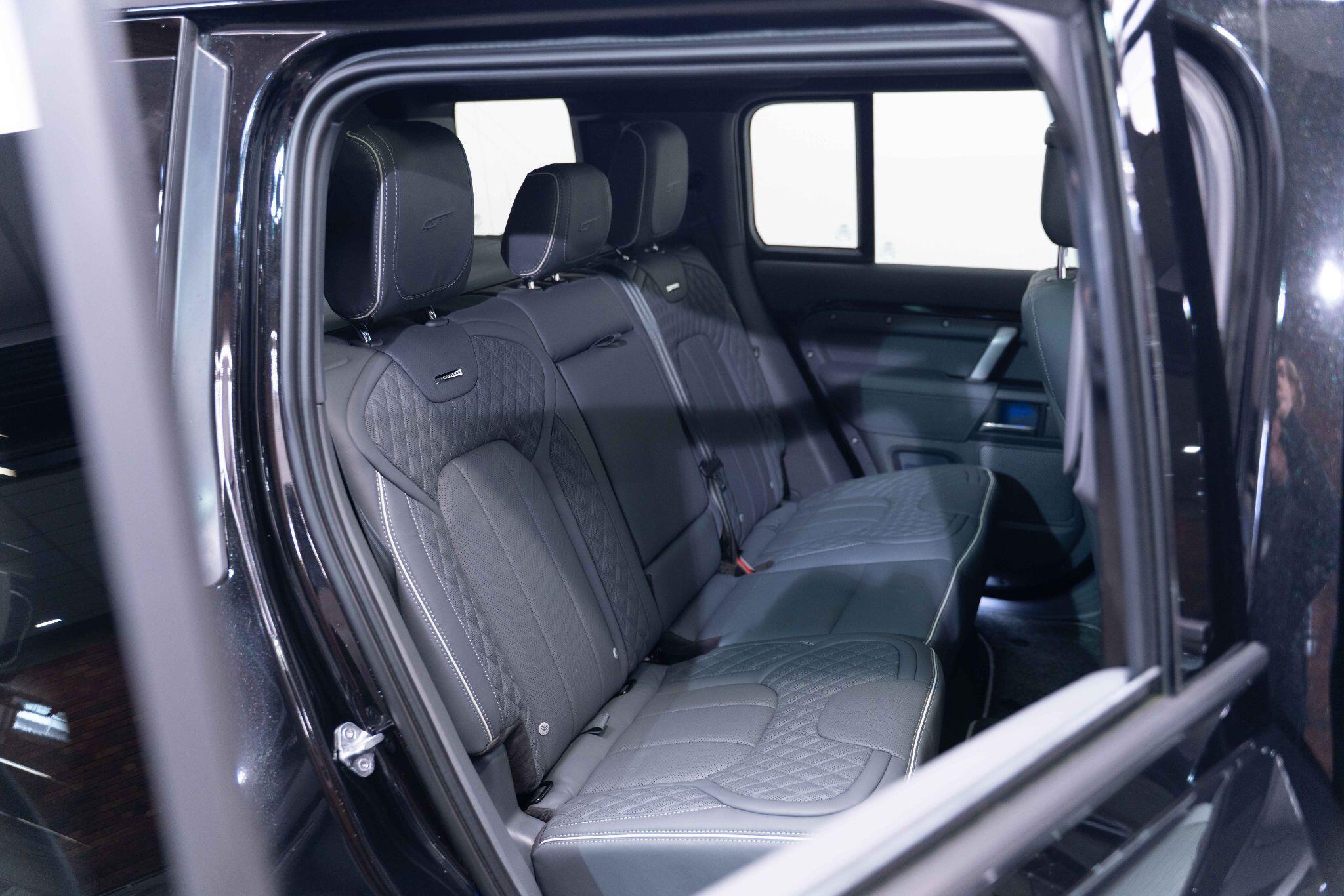 Land Rover Defender 110 - Image 9