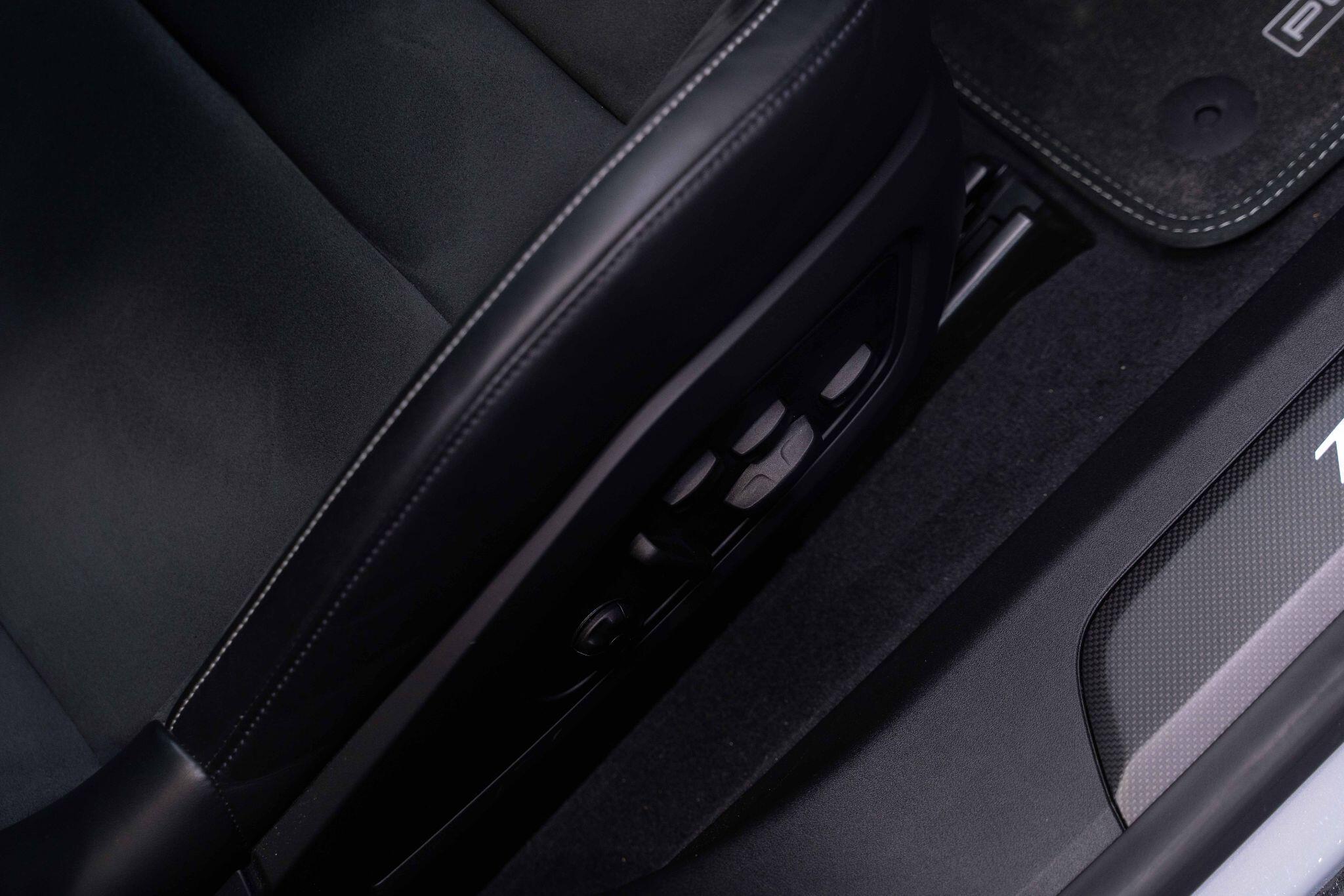 Porsche Taycan - Image 42