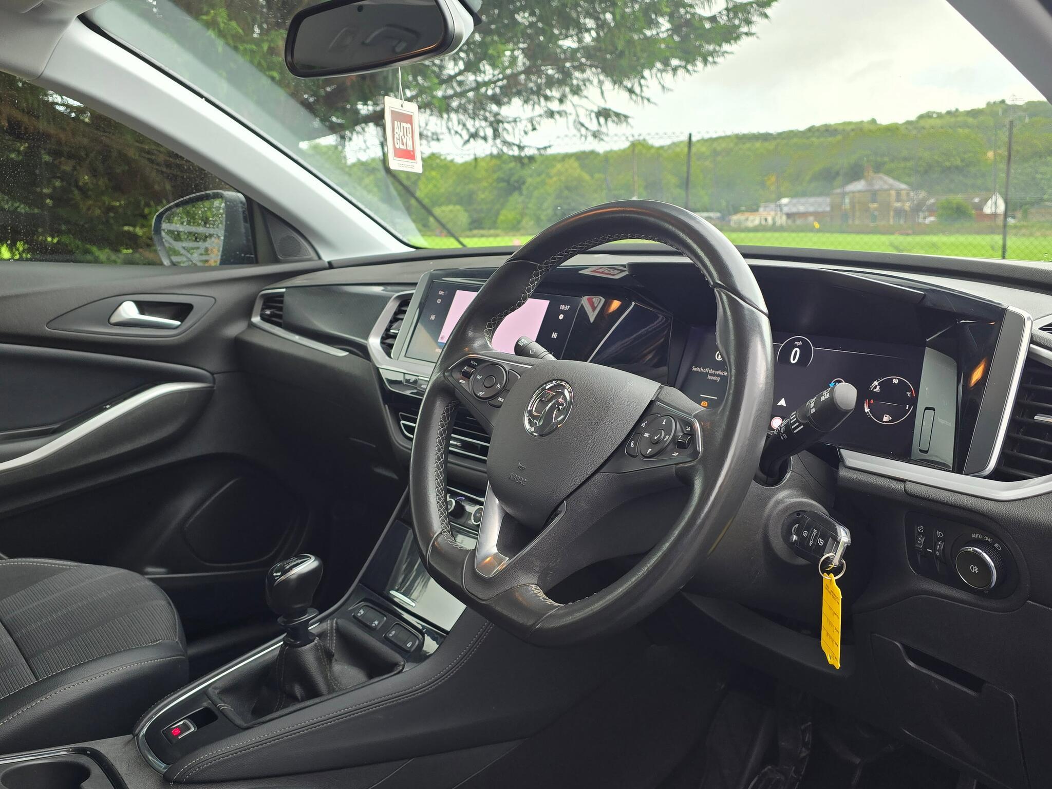 Vauxhall Grandland - Image 14