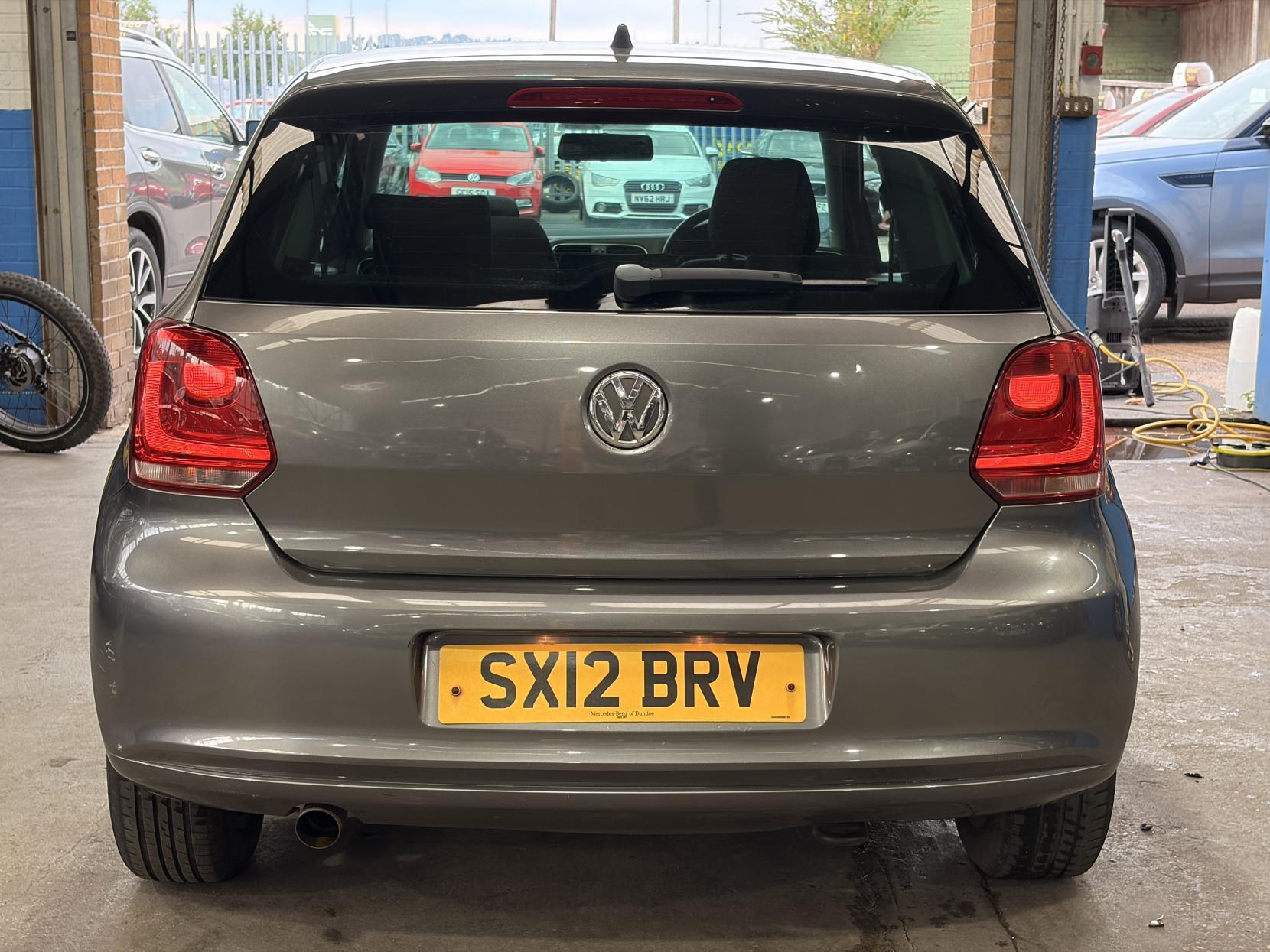 Volkswagen Polo - Image 8