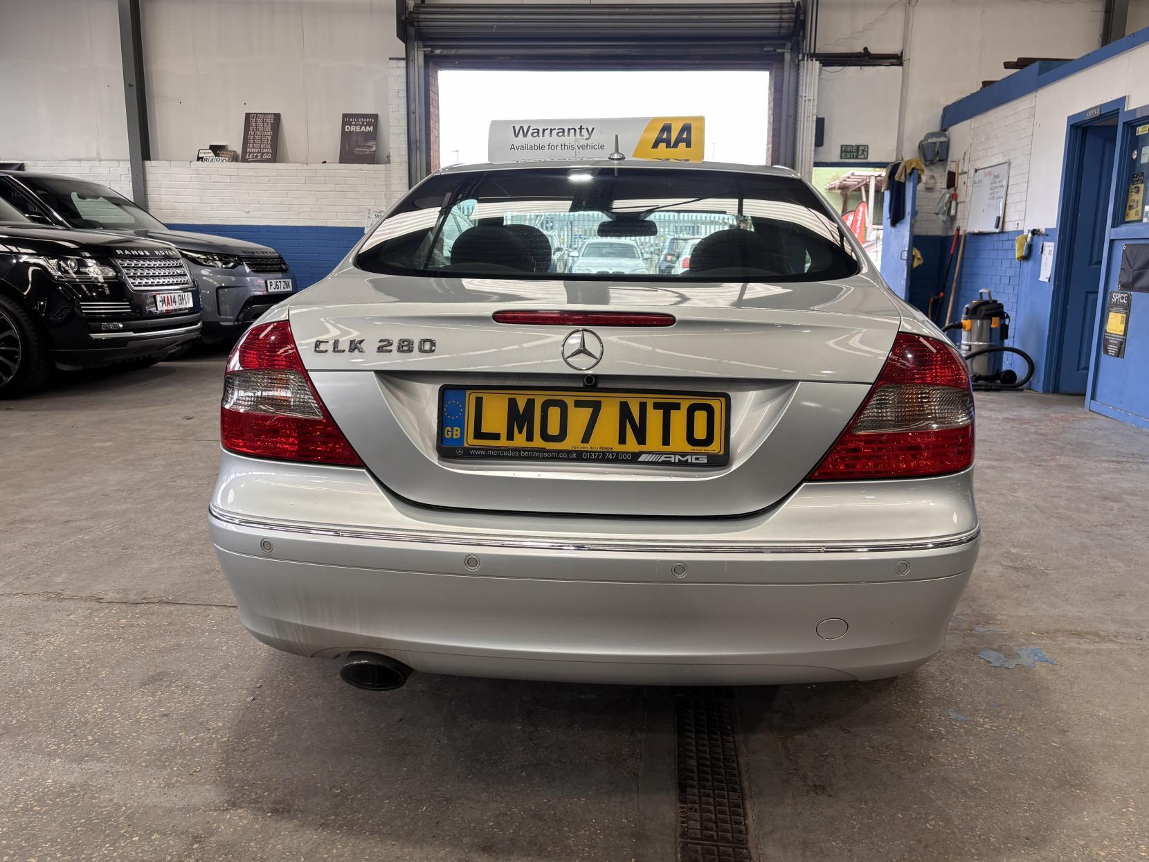 Mercedes CLK - Image 9