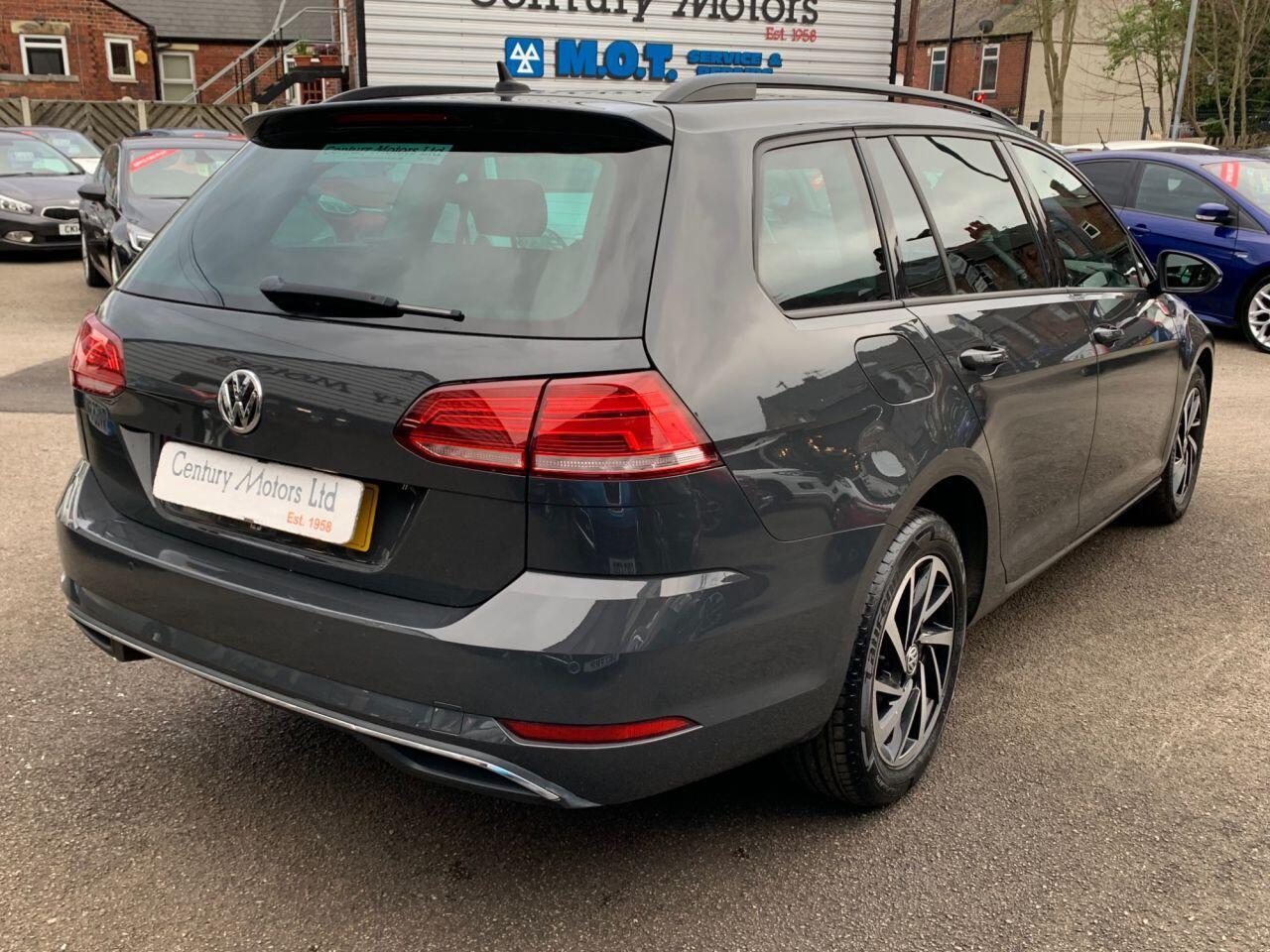 Volkswagen Golf - Image 6