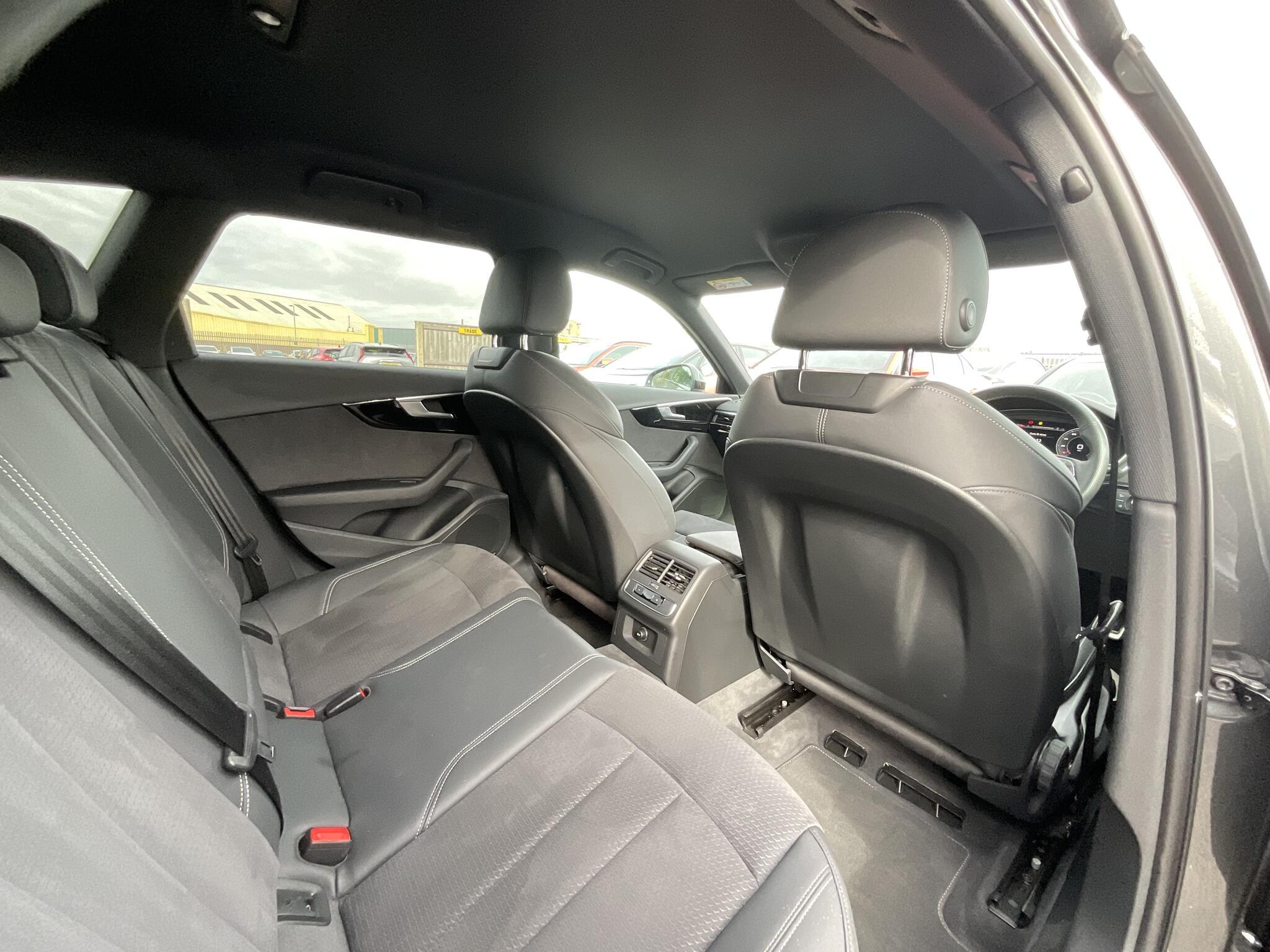 Audi A4 - Image 10