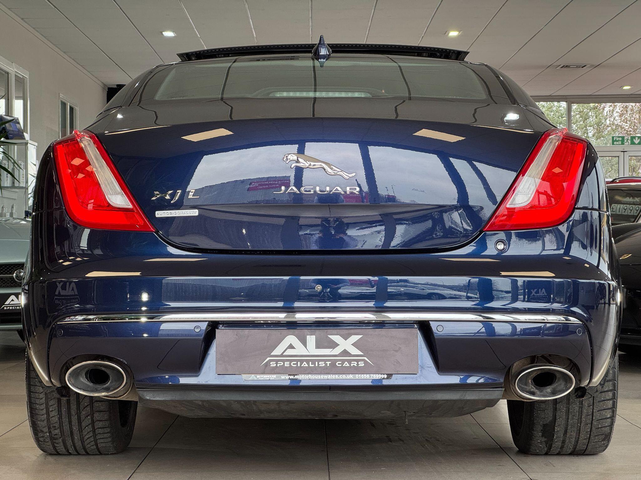 Jaguar XJ - Image 19