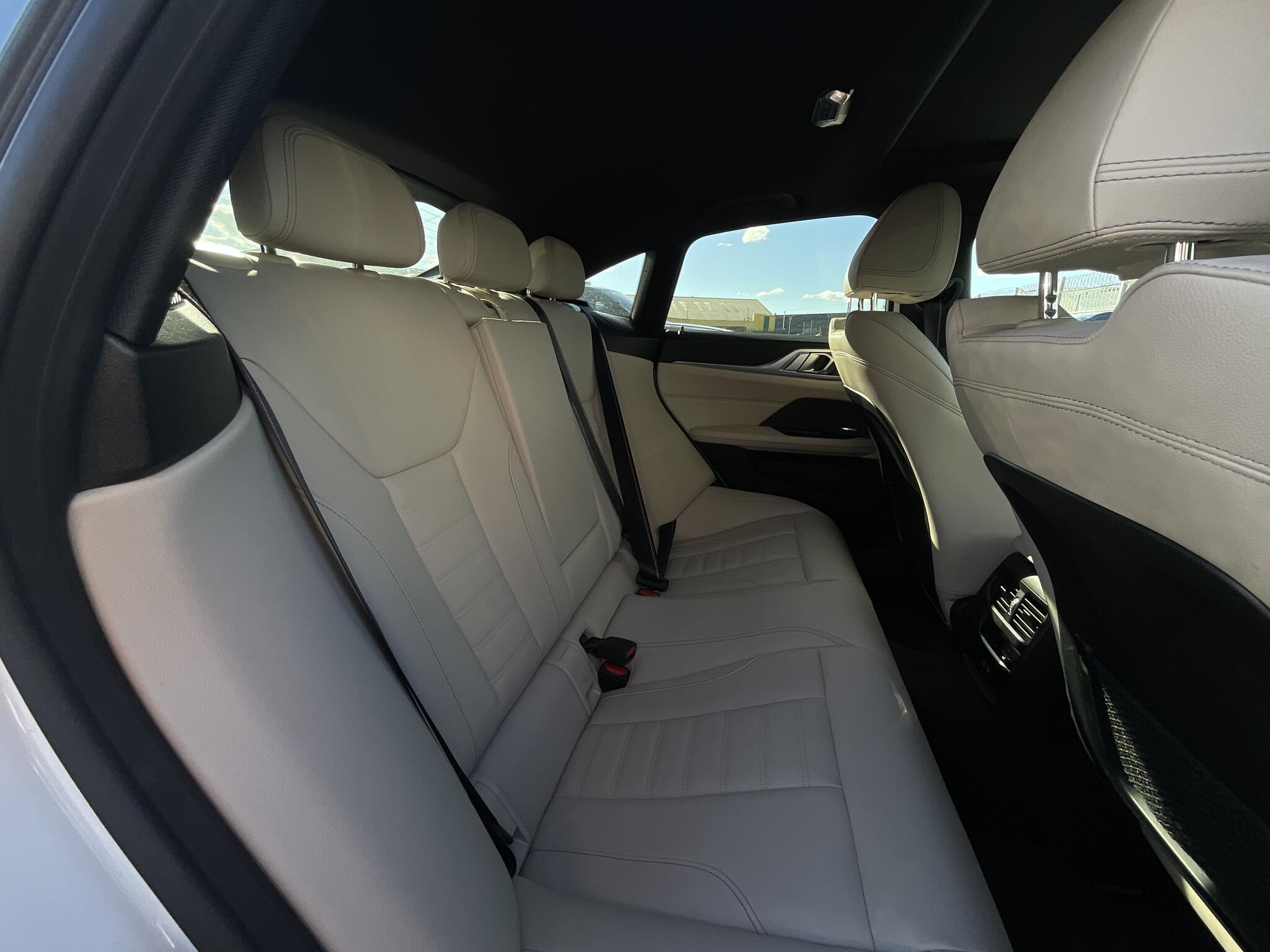 BMW I4 - Image 11