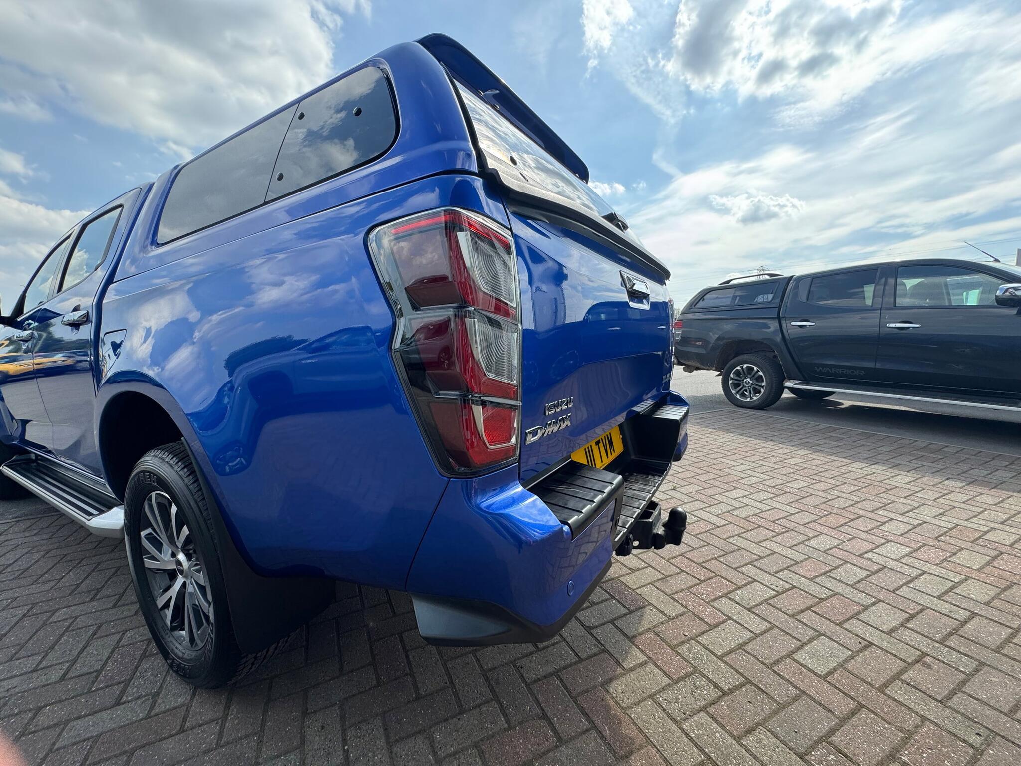 Isuzu D-MAX - Image 8