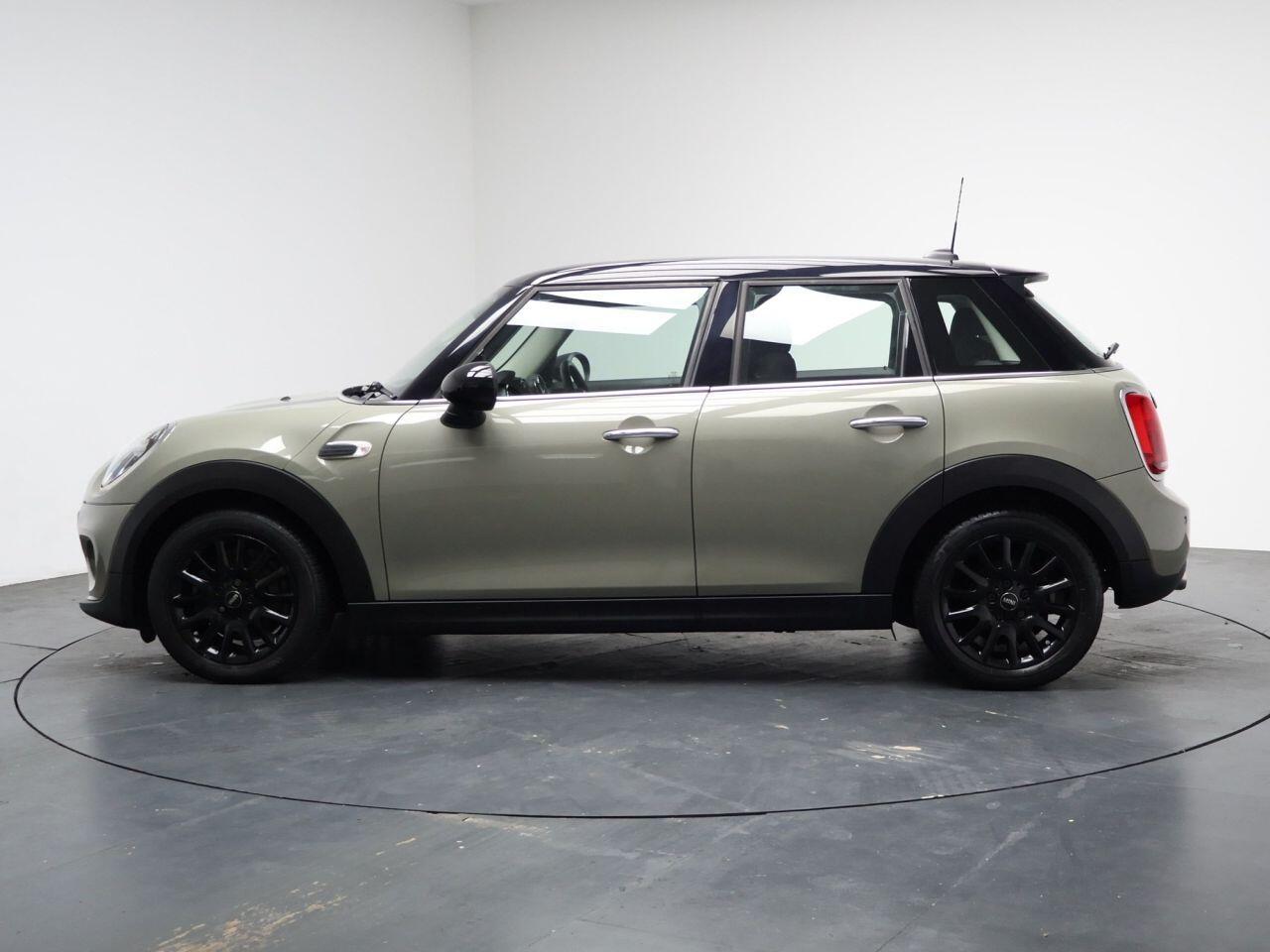 MINI Hatch - Image 4