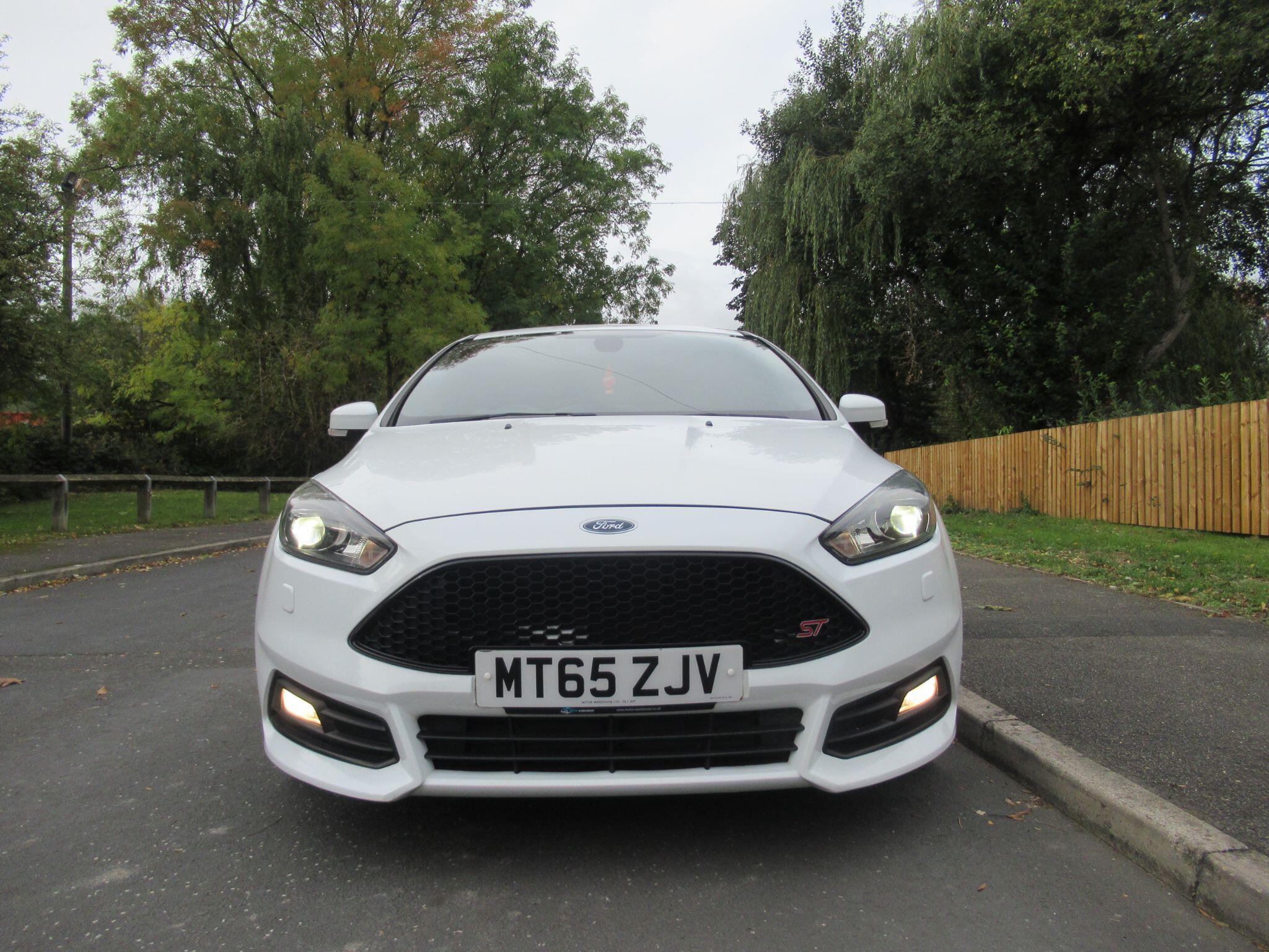Ford Focus - Image 9