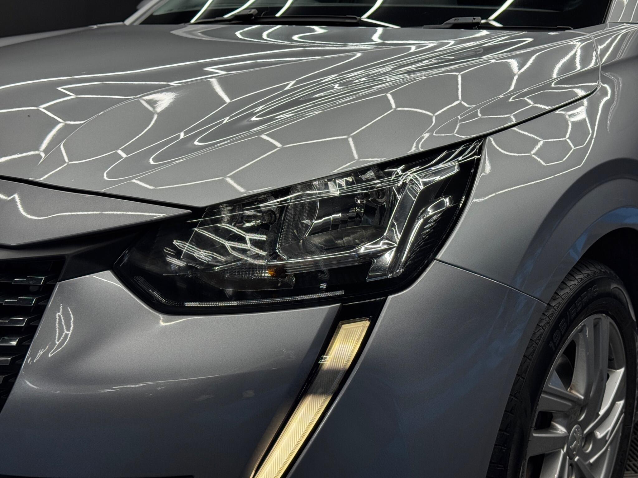 Peugeot 208 - Image 42