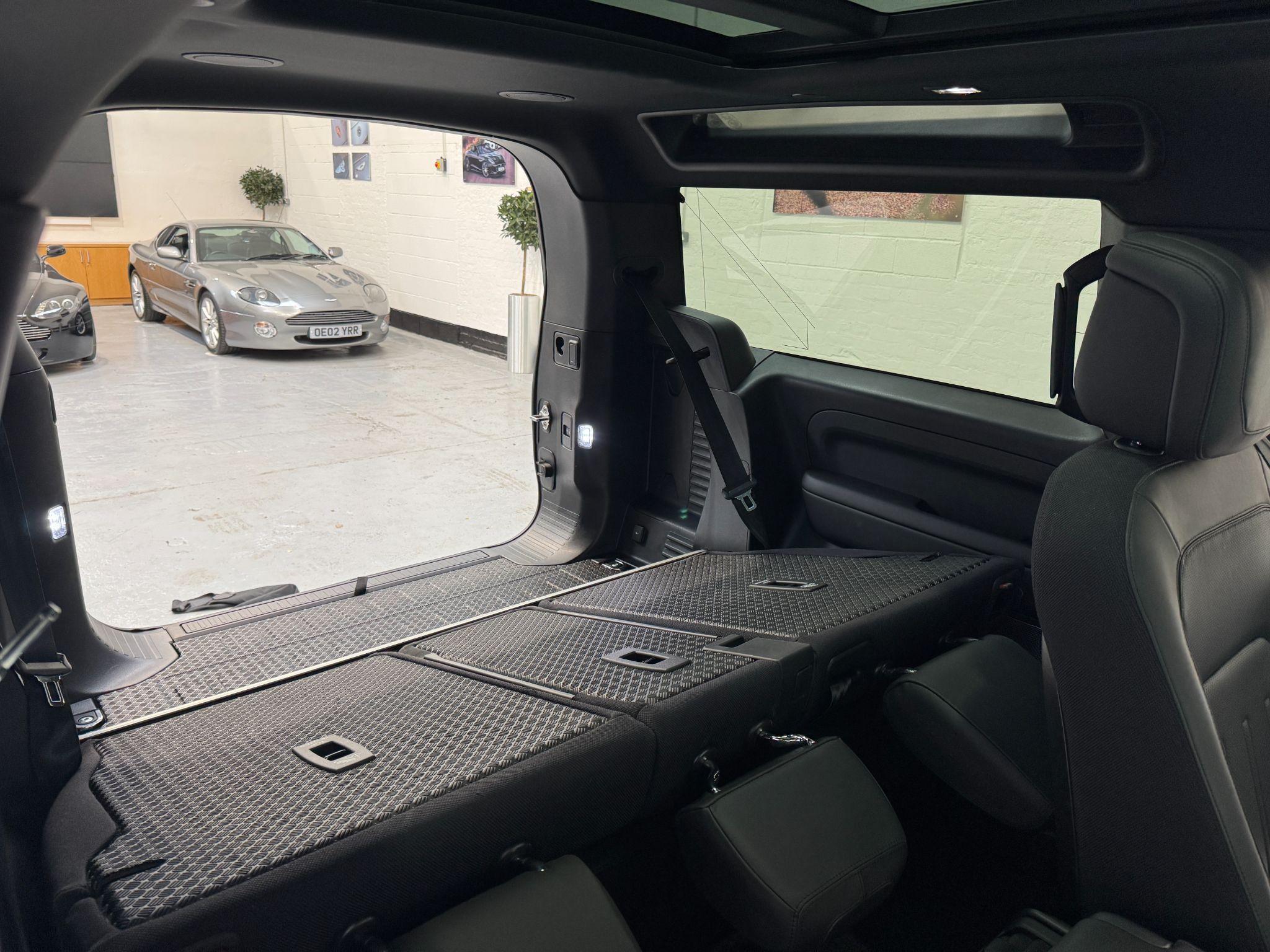 Land Rover Defender 90 - Image 48