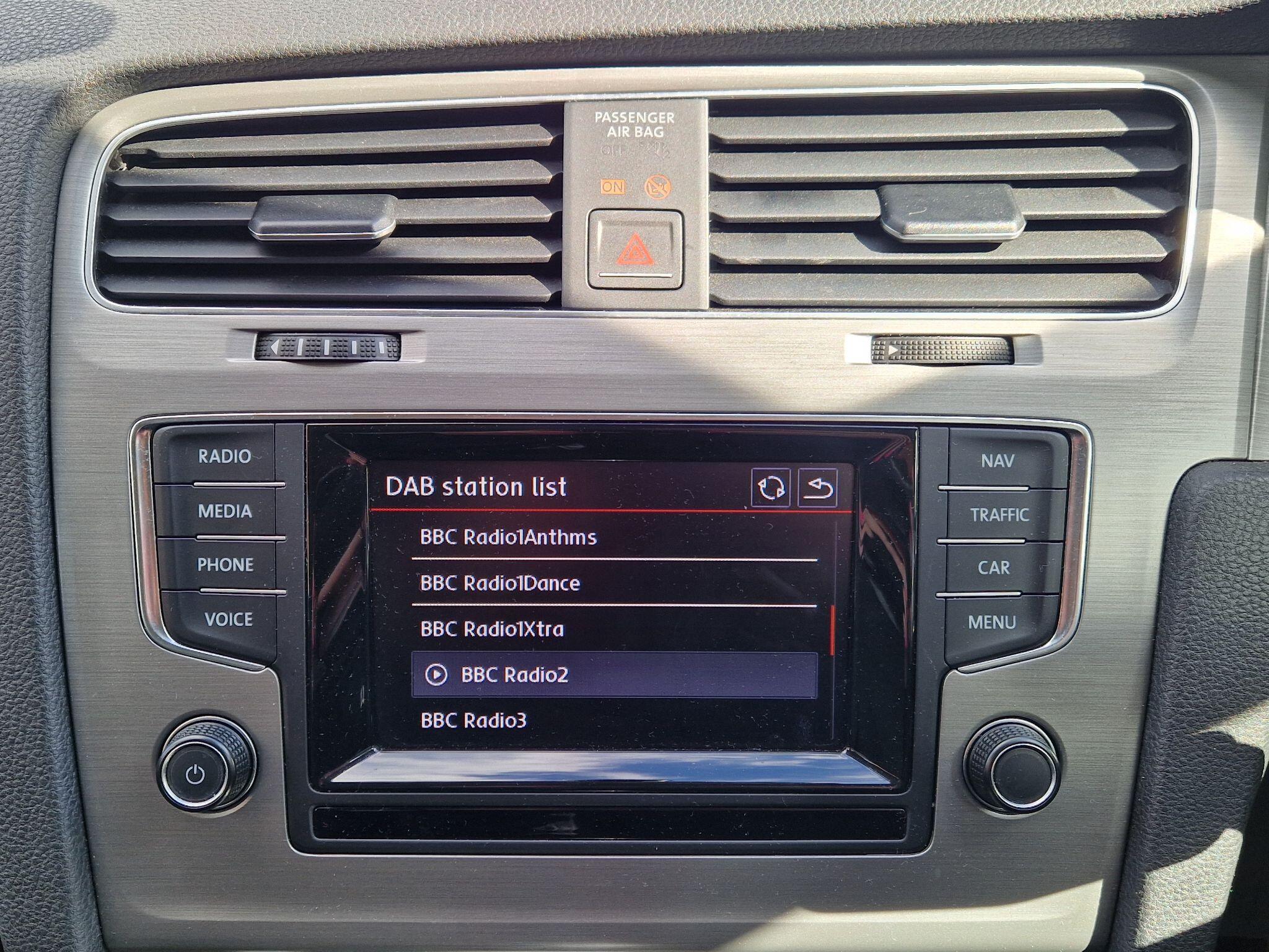 Volkswagen Golf - Image 42