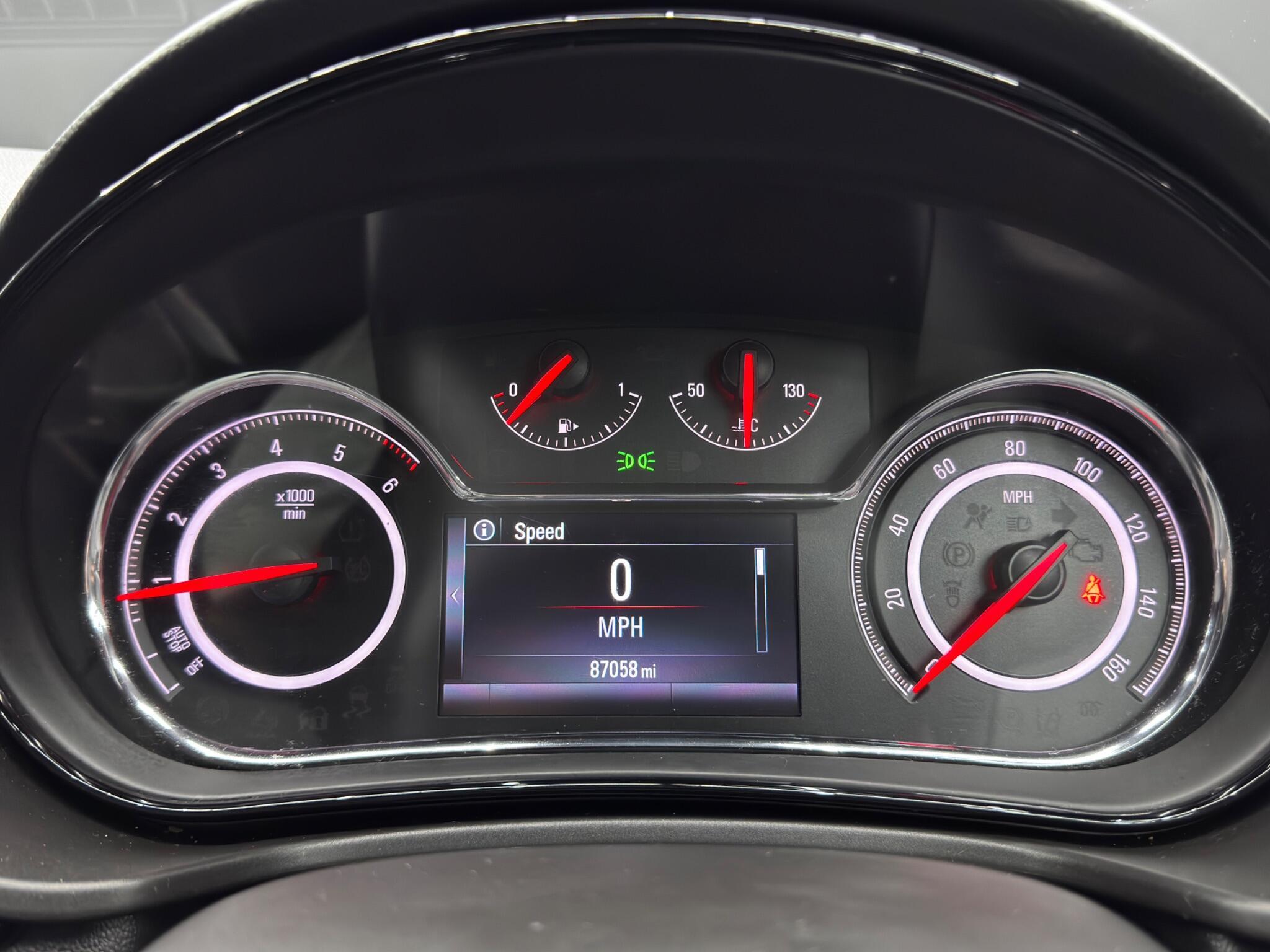 Vauxhall Insignia - Image 22