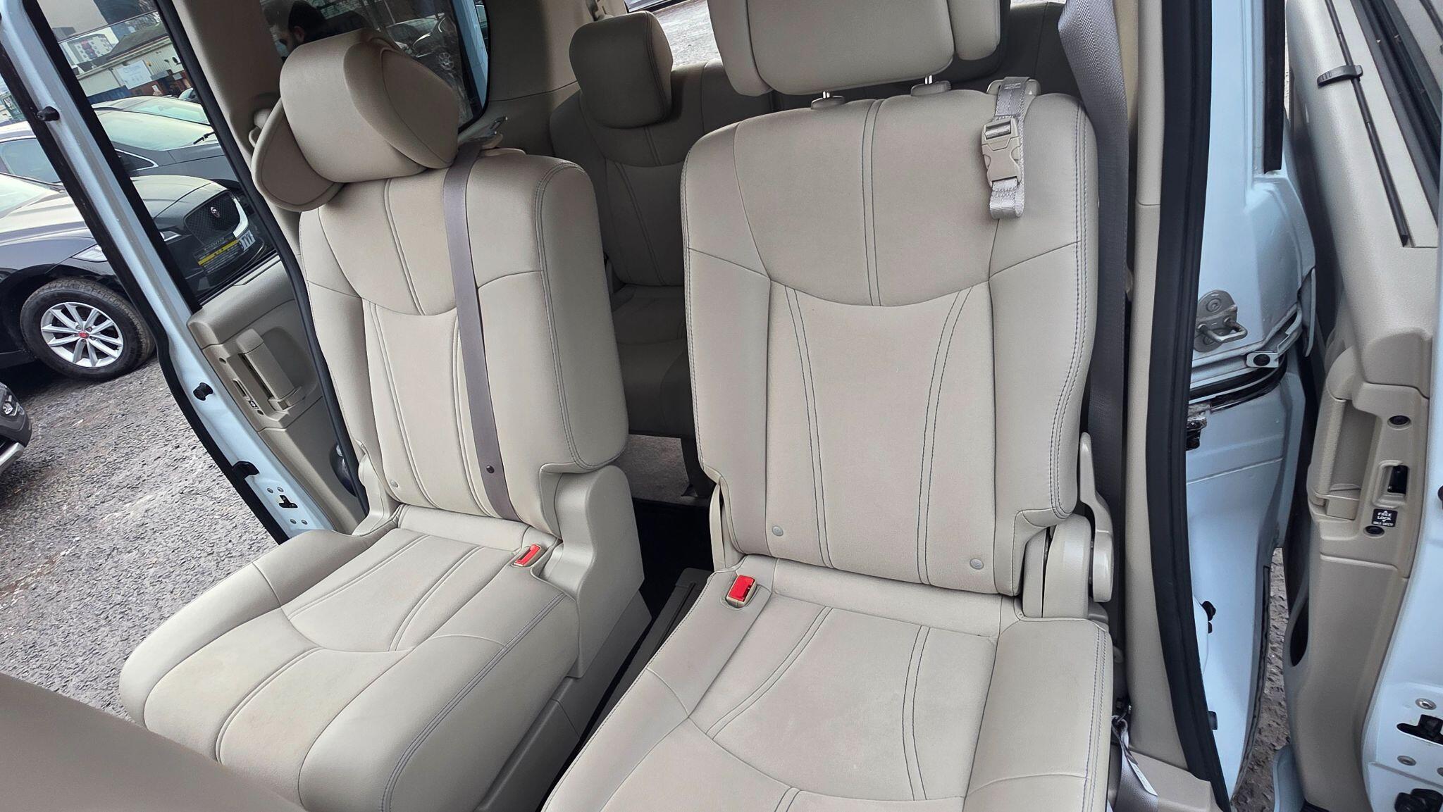 Nissan Serena - Image 41